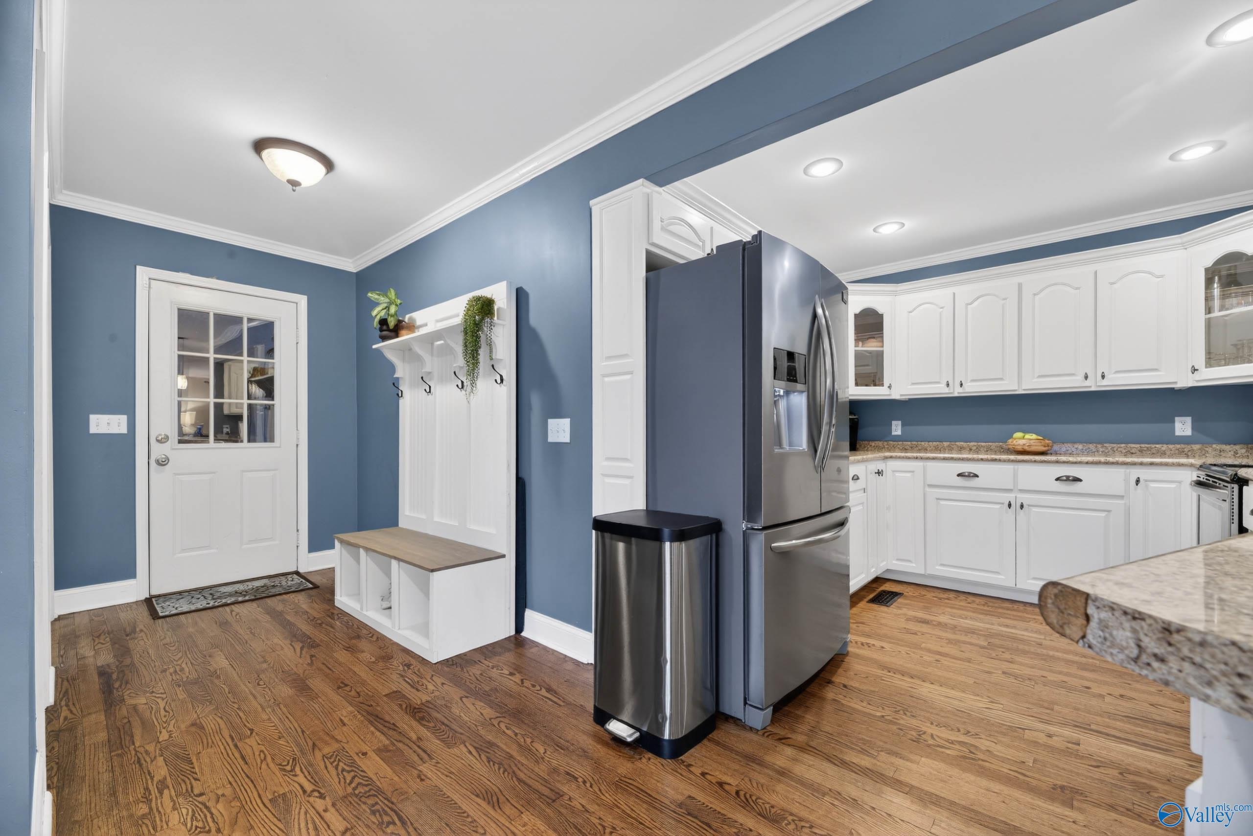 2550 W Western Hills Drive