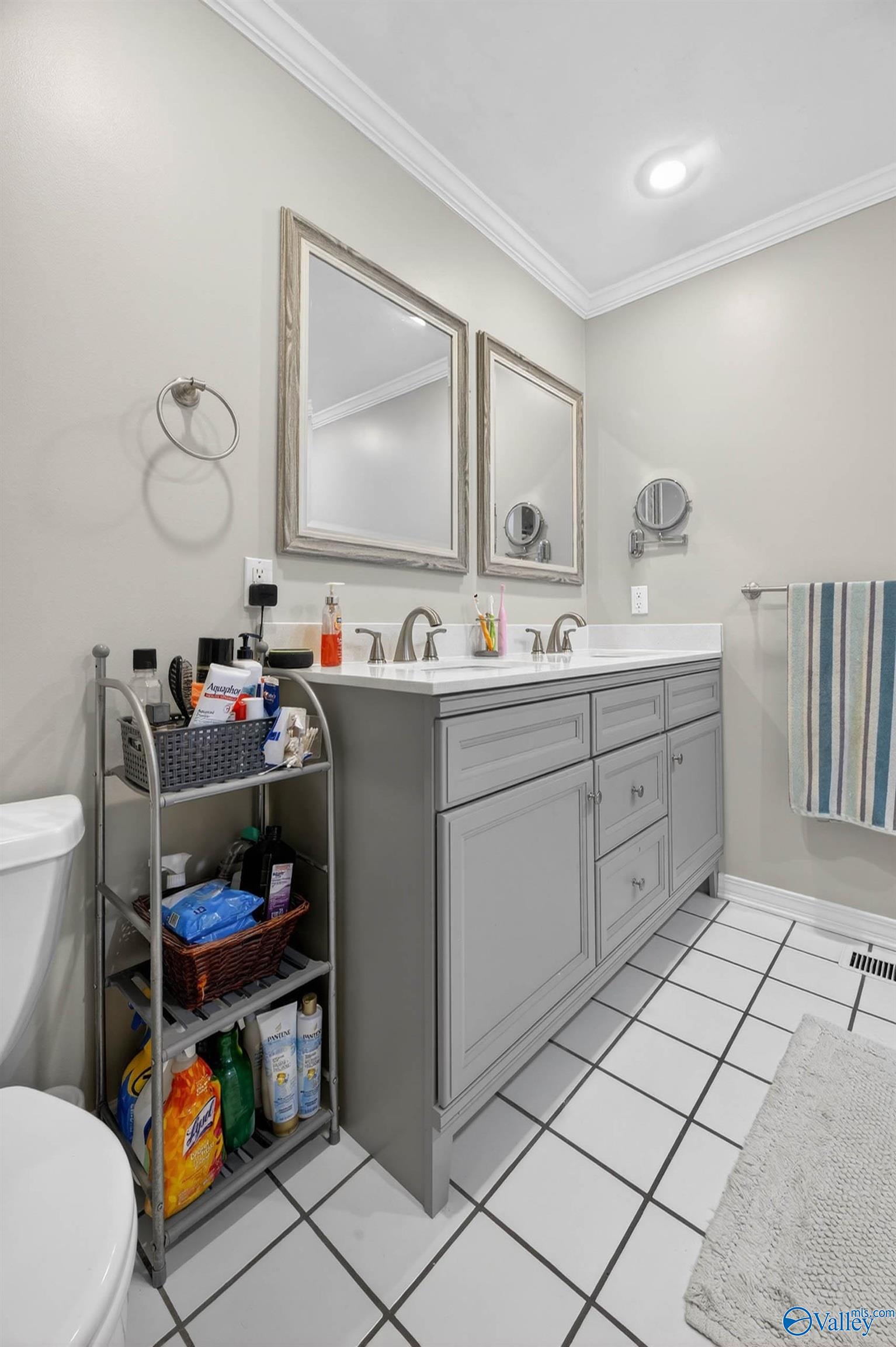 2550 W Western Hills Drive