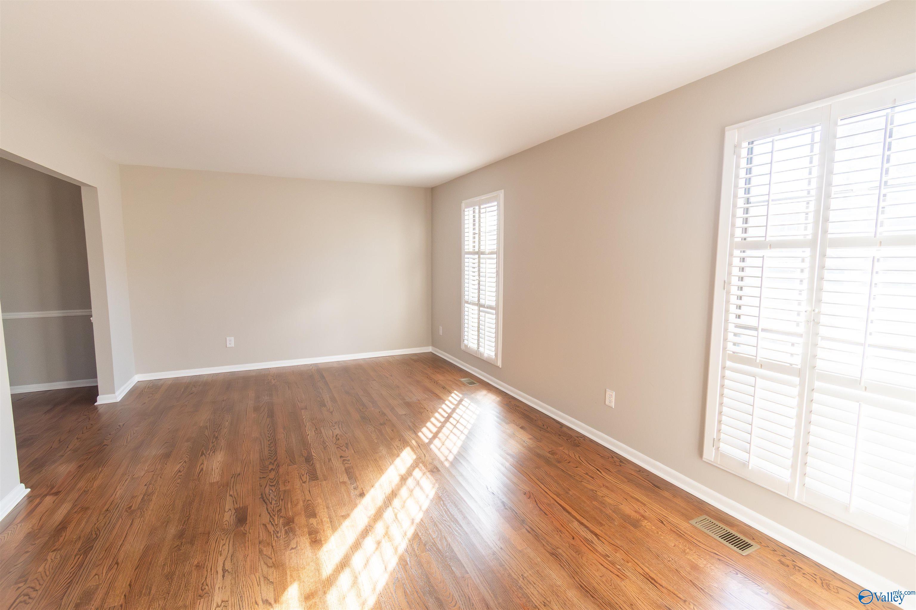 312 Warwick Place