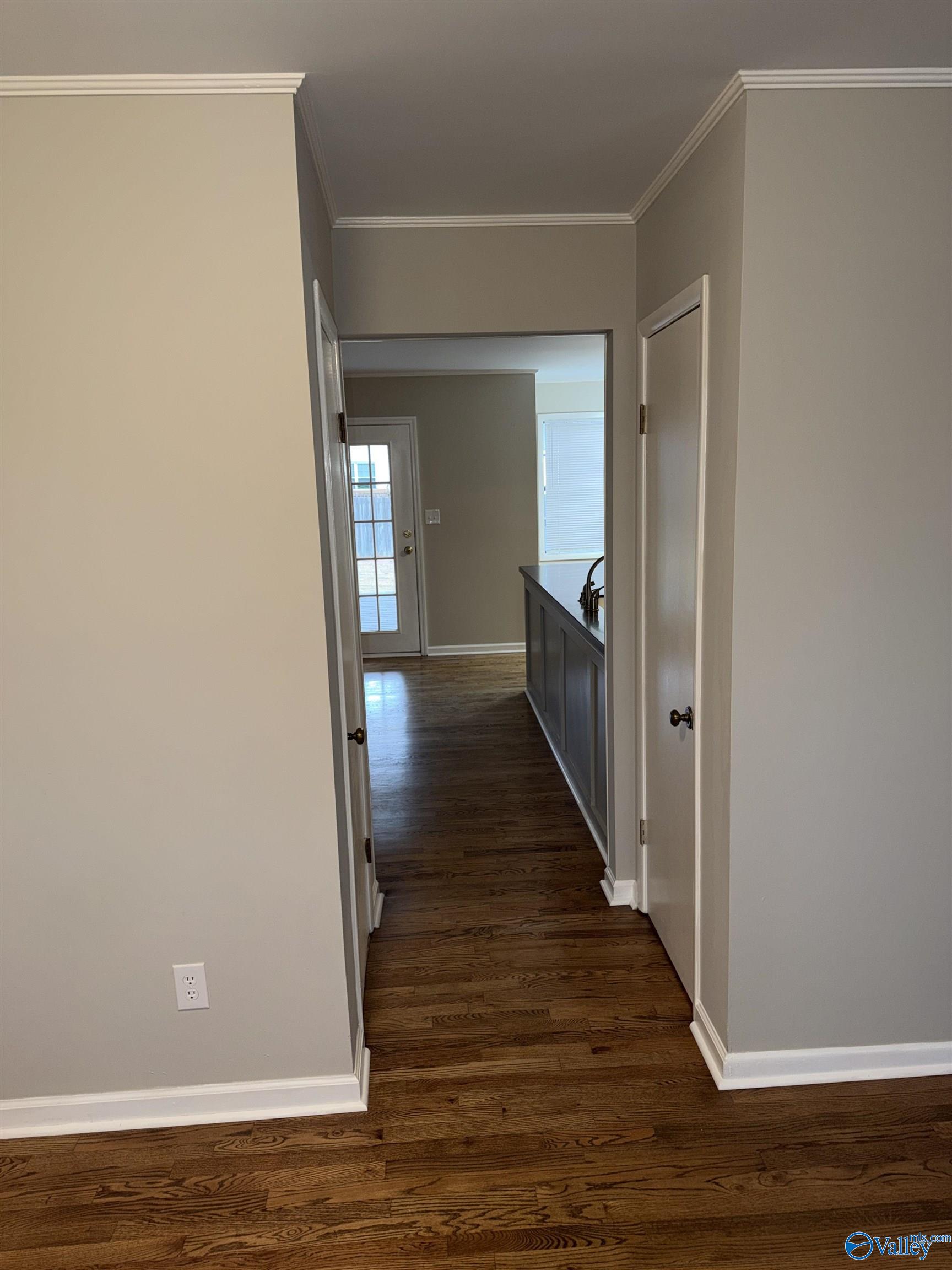 312 Warwick Place