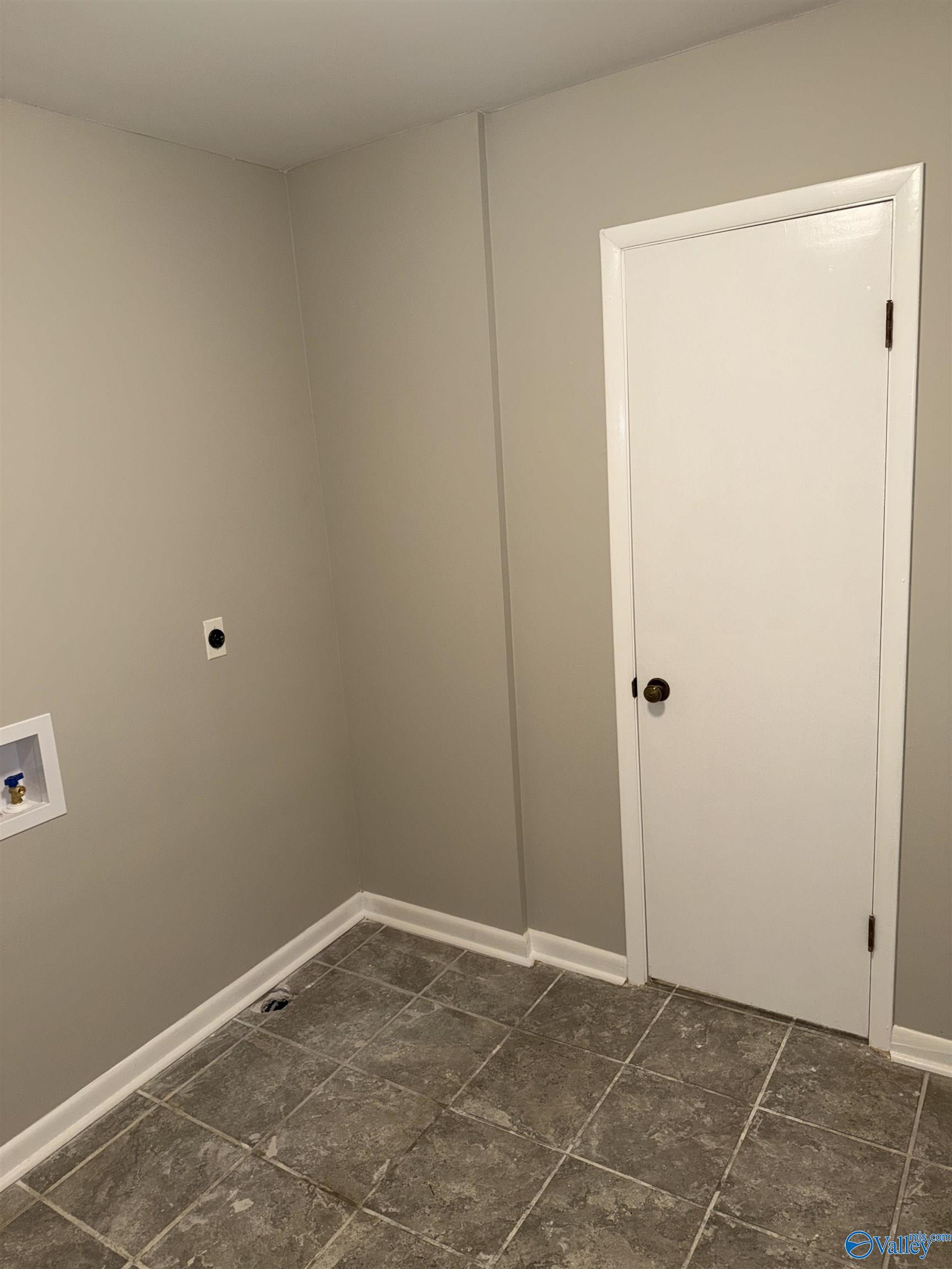 312 Warwick Place