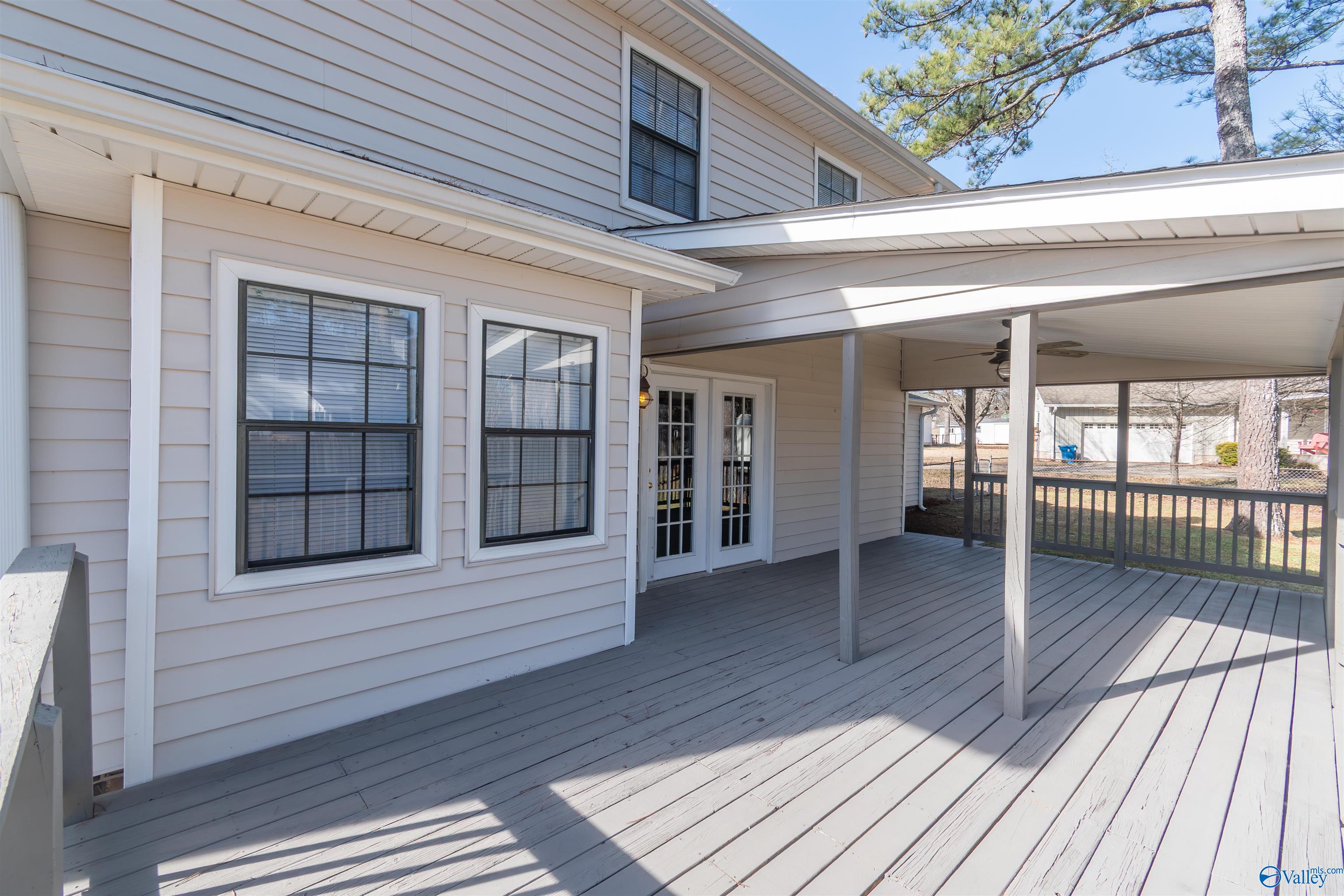 312 Warwick Place