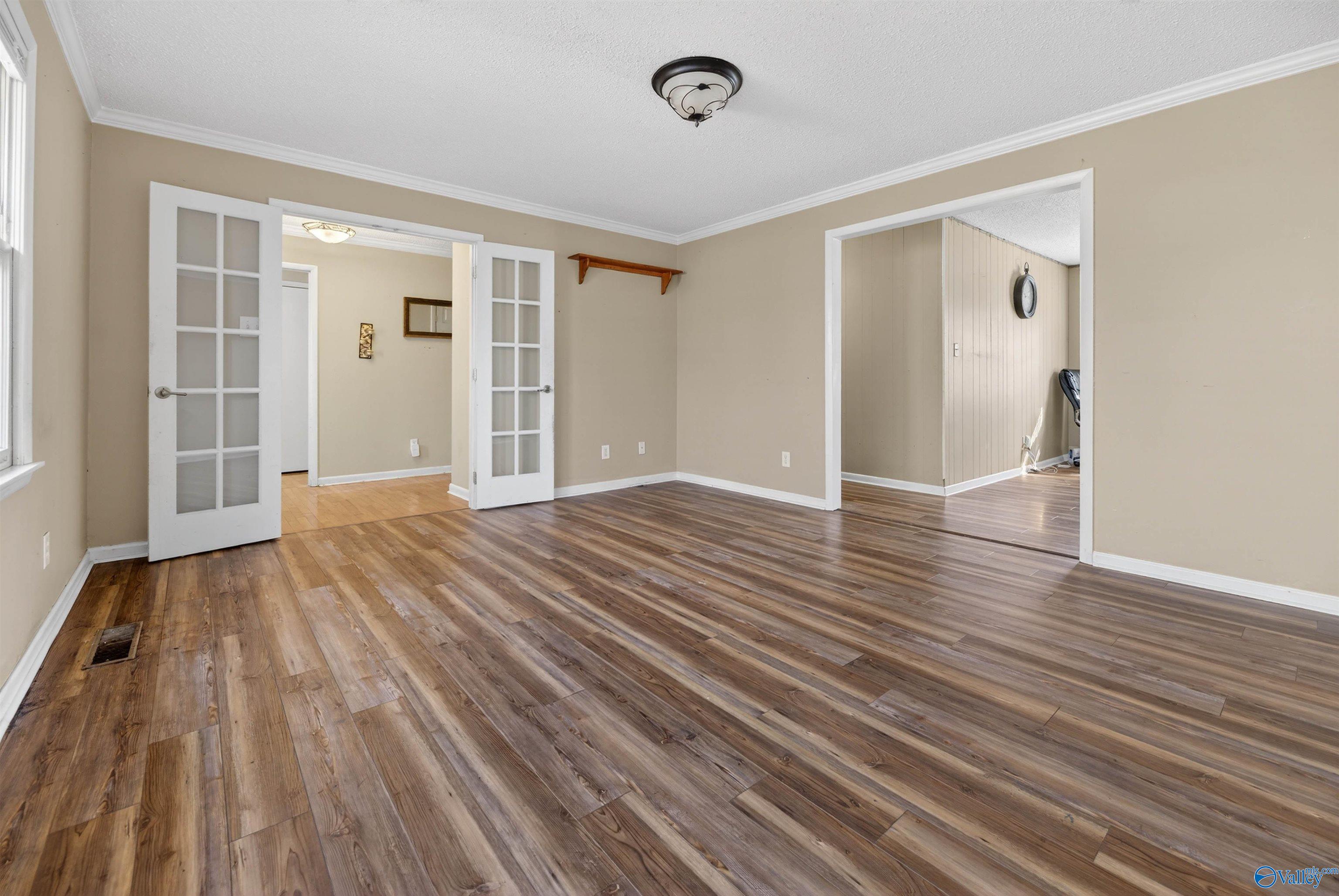 108 S South Hawk Drive