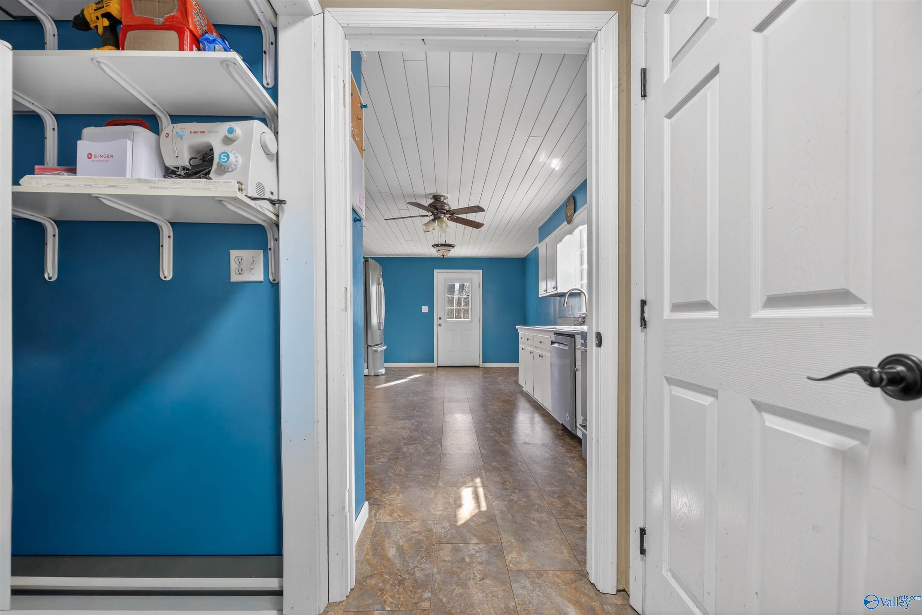 108 S South Hawk Drive