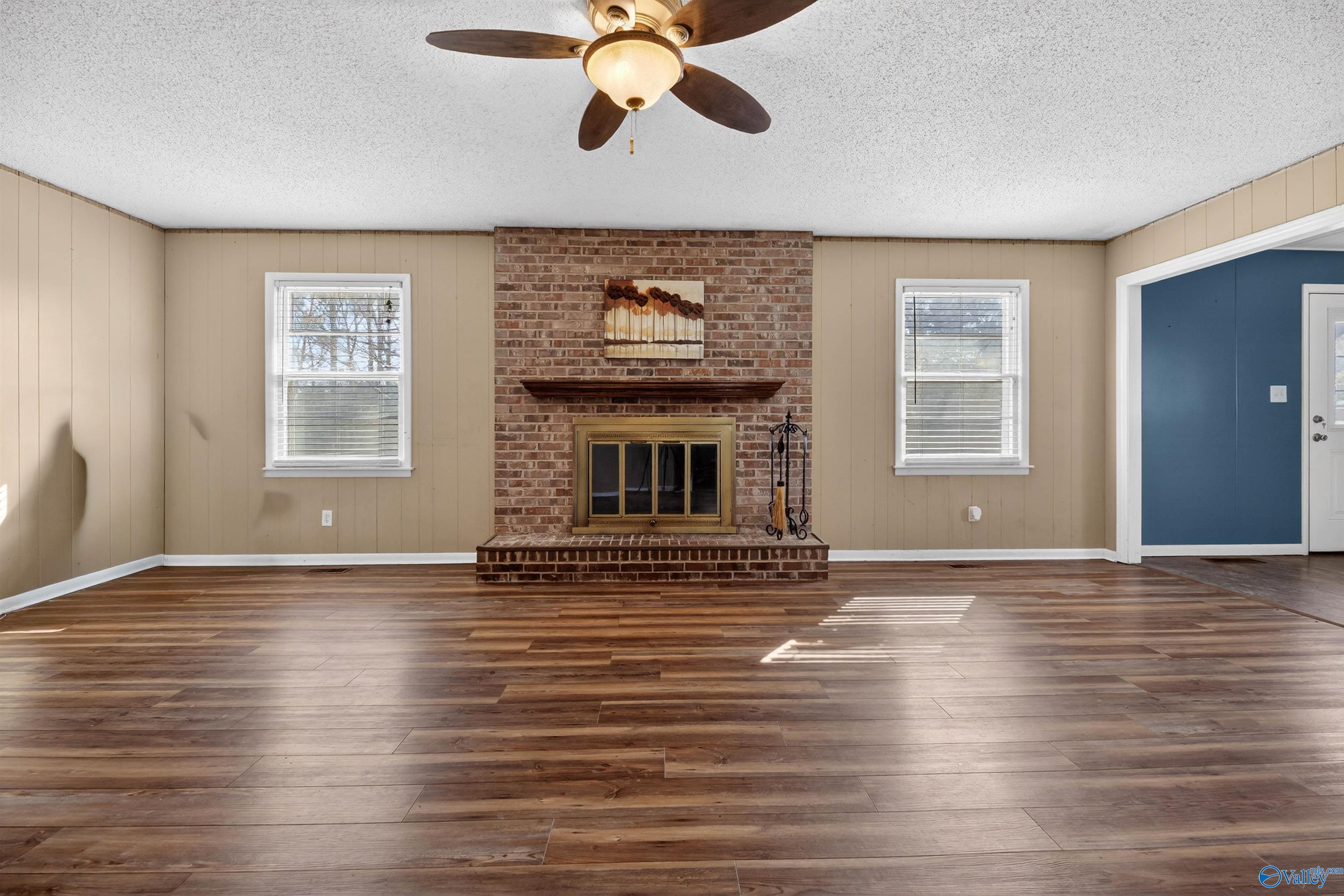 108 S South Hawk Drive