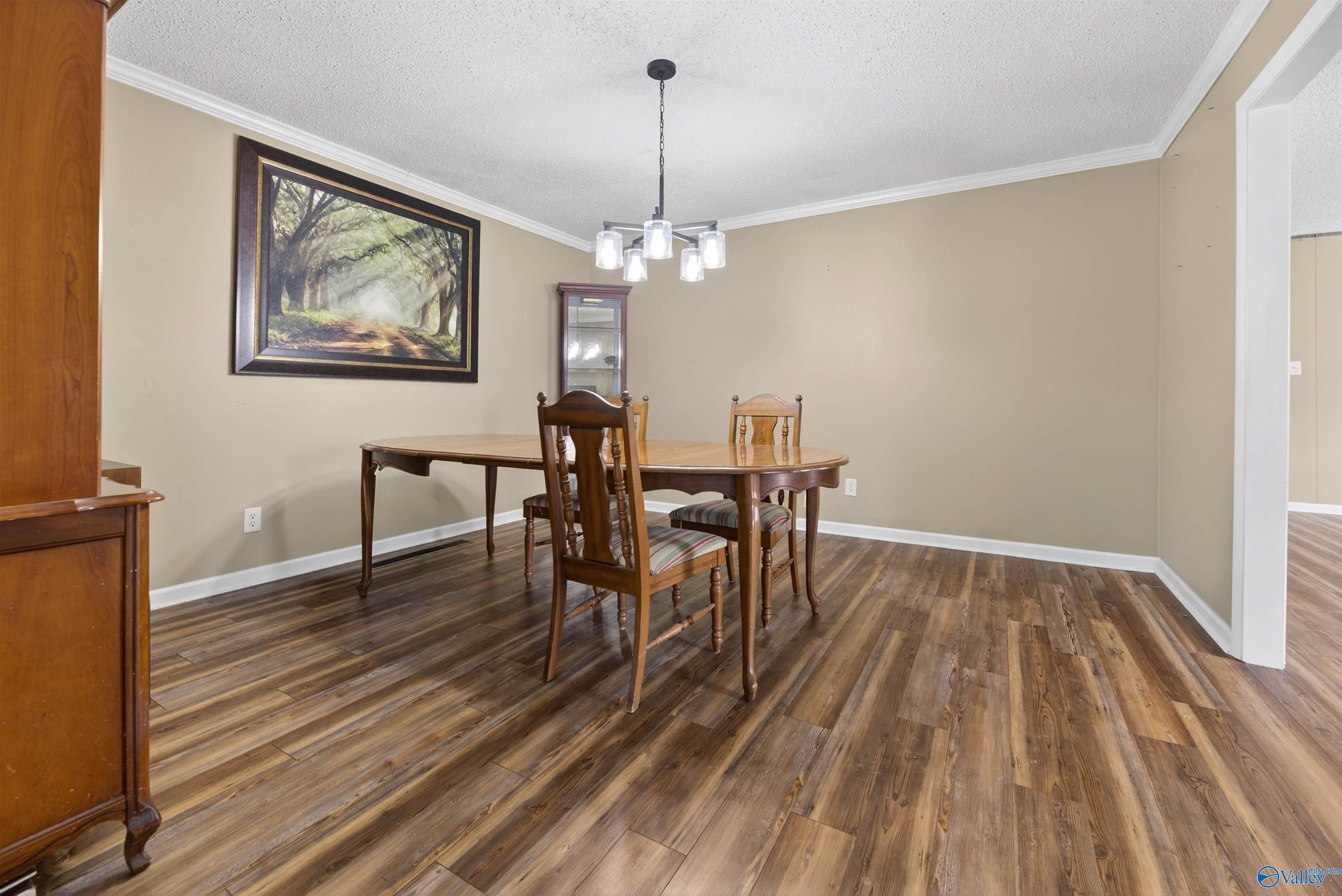 108 S South Hawk Drive