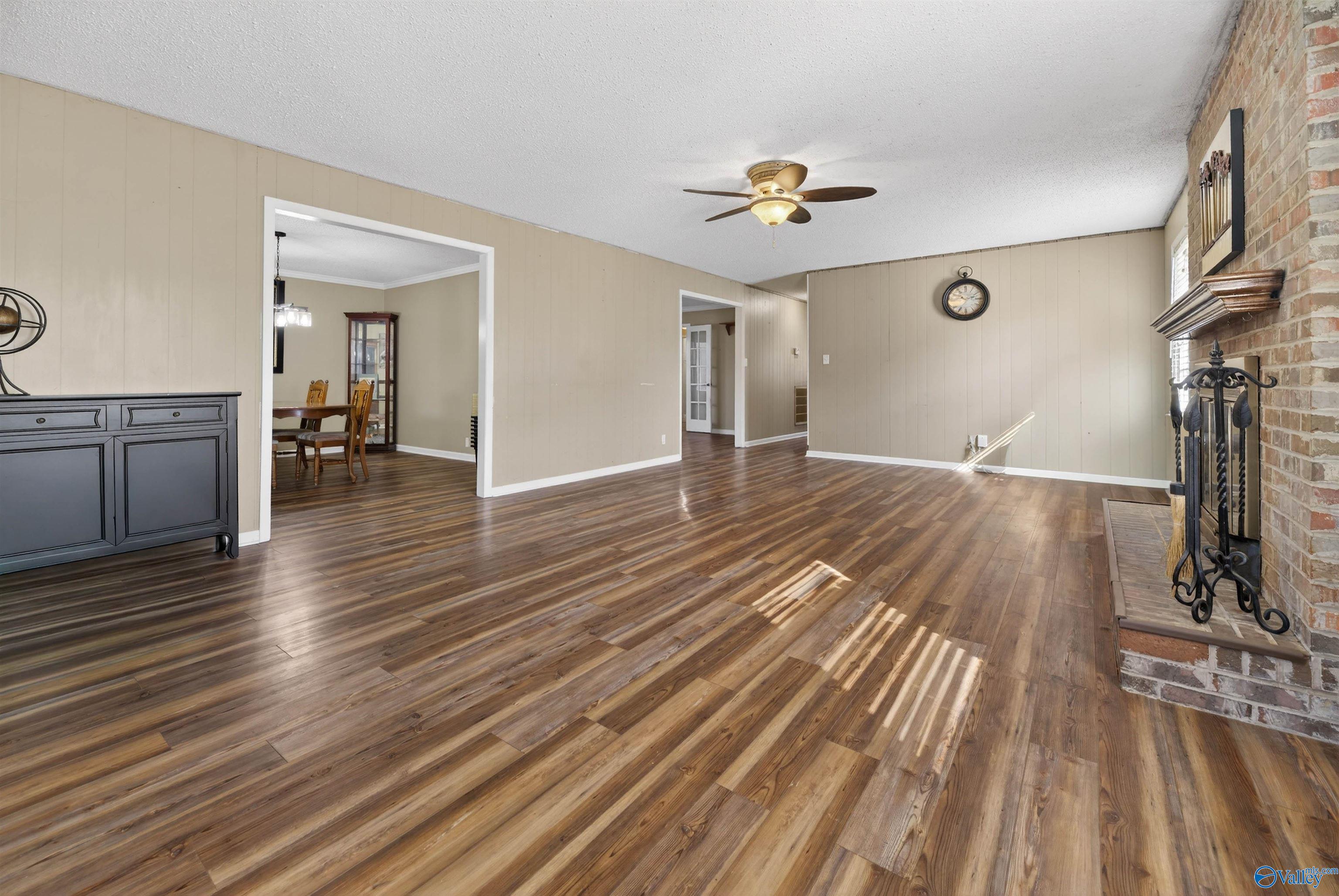 108 S South Hawk Drive