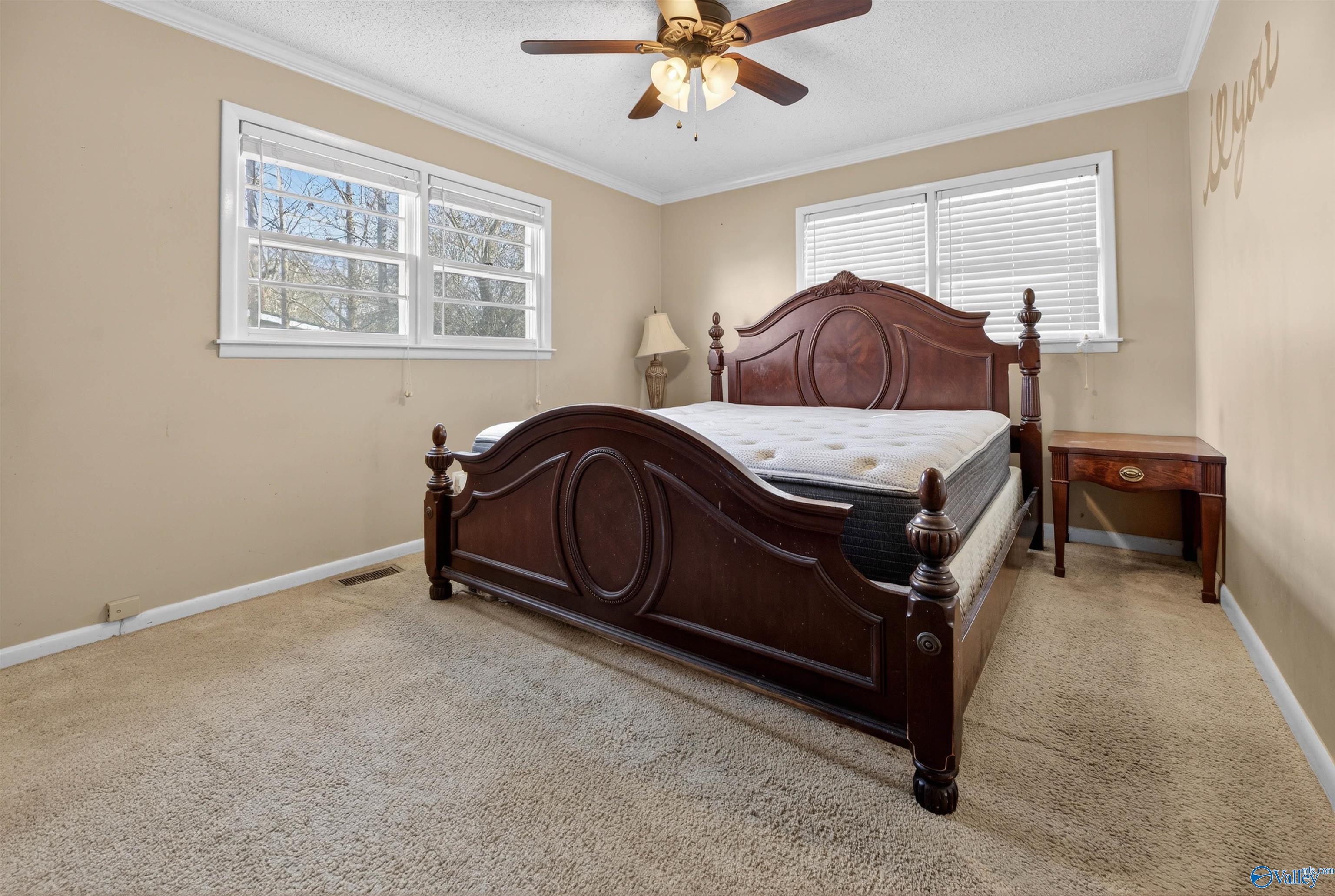 108 S South Hawk Drive