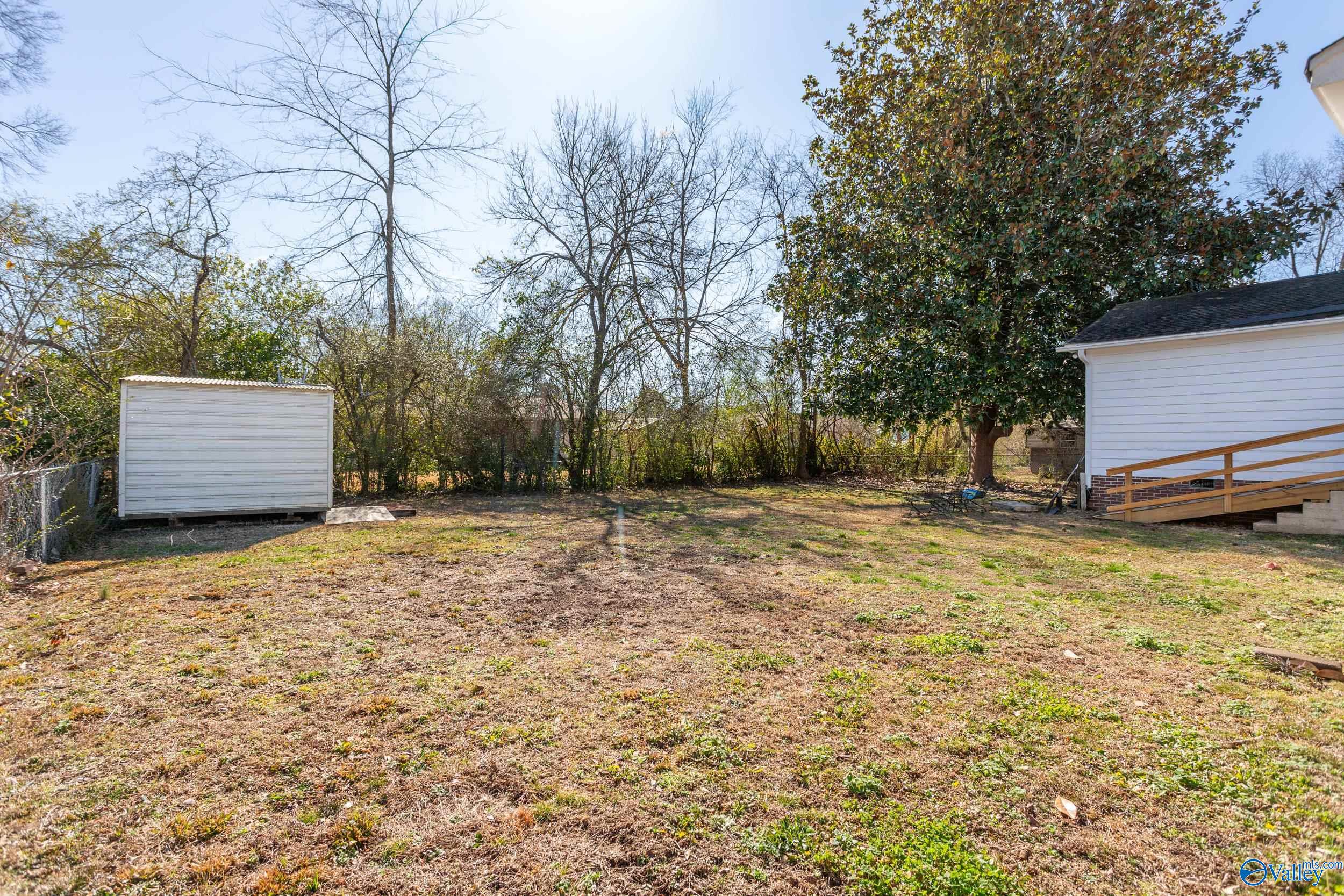 600 Crestview Drive