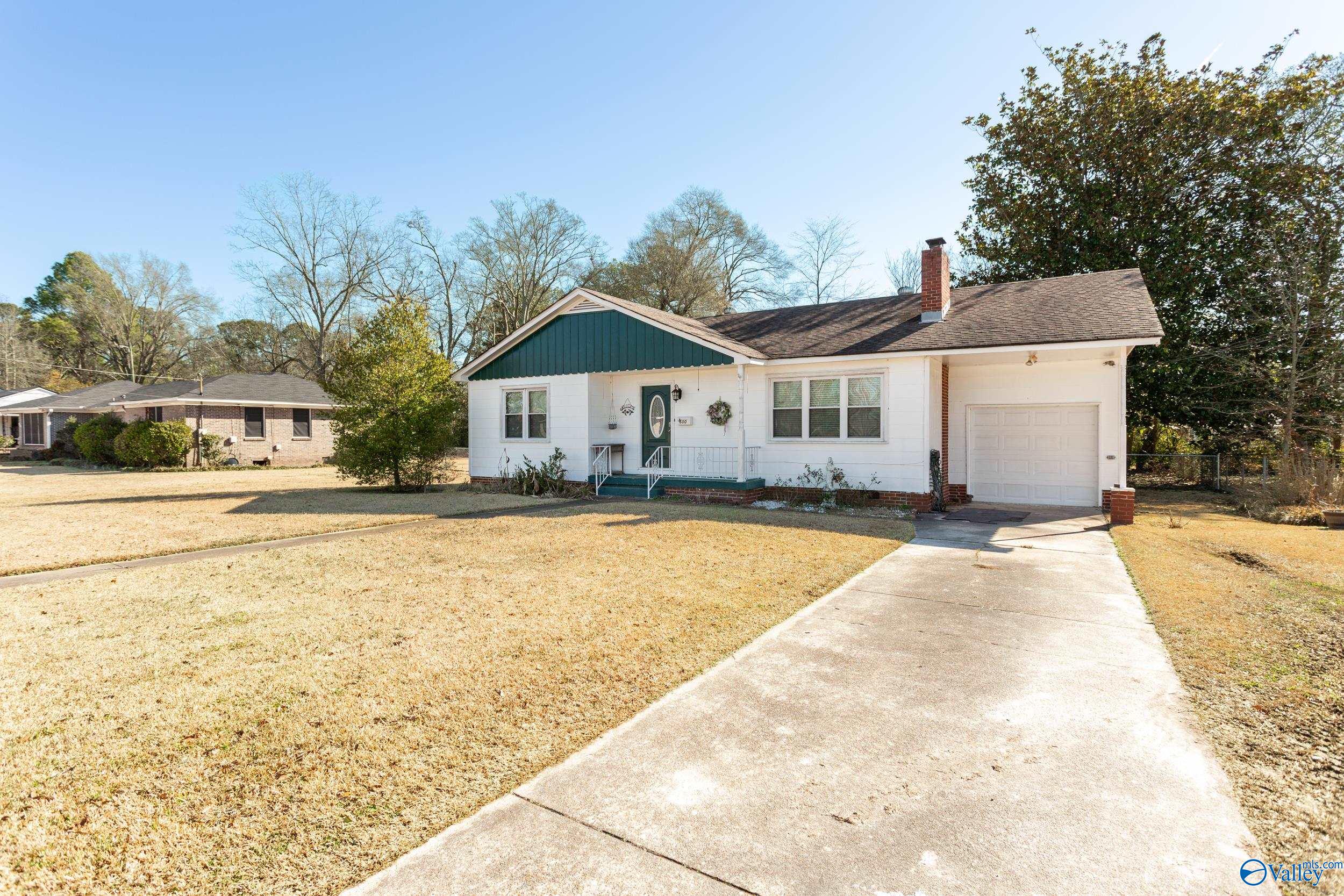 600 Crestview Drive