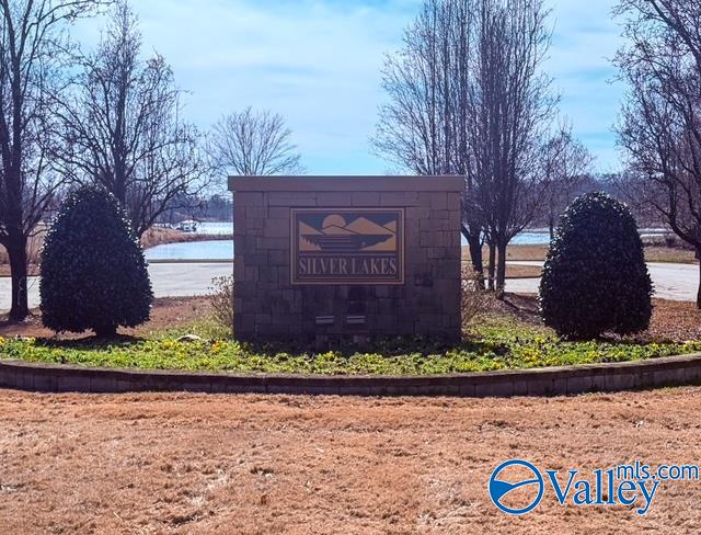 25 Silver Lakes Blvd