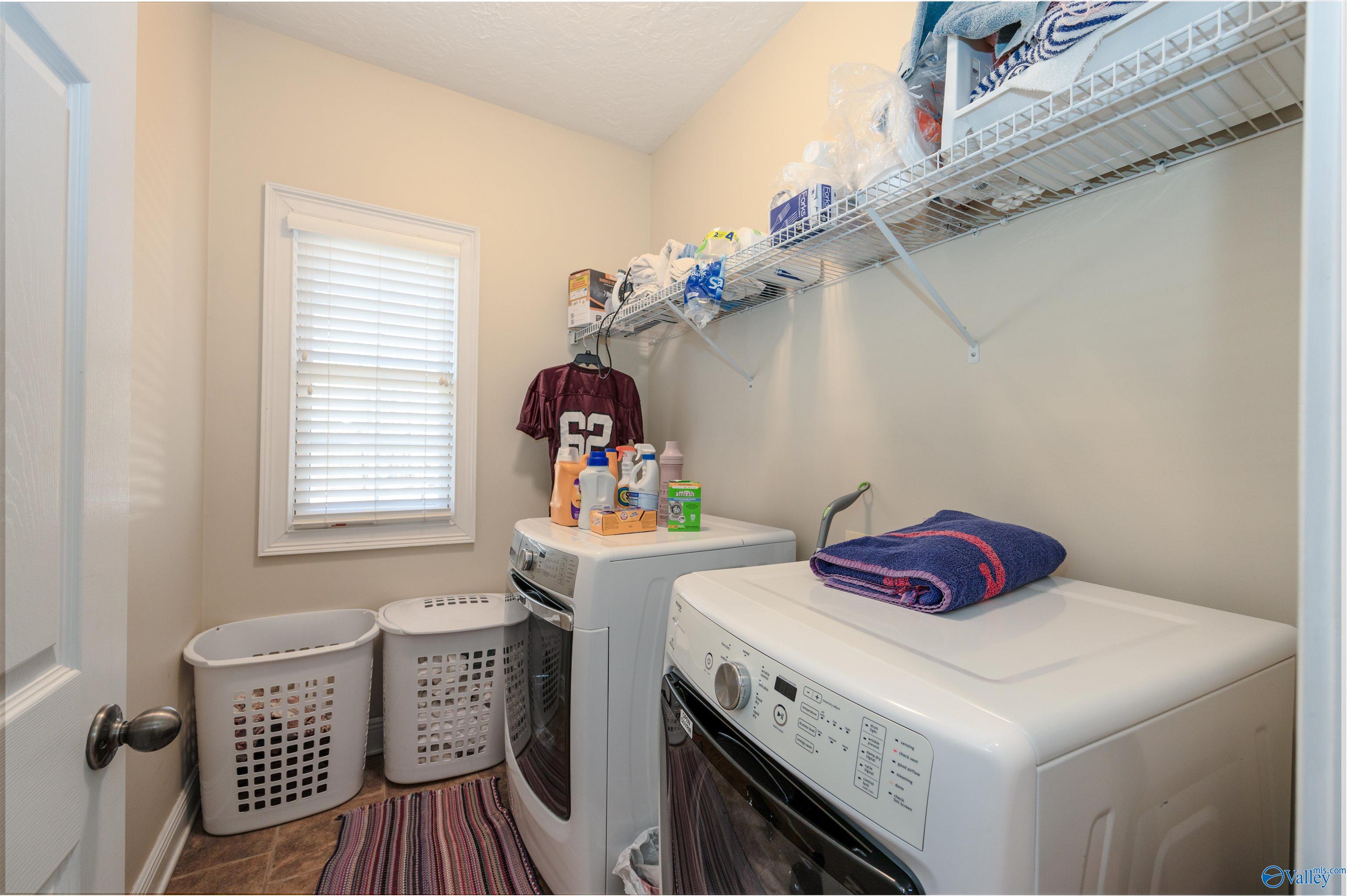 1252 Canoe Creek Road