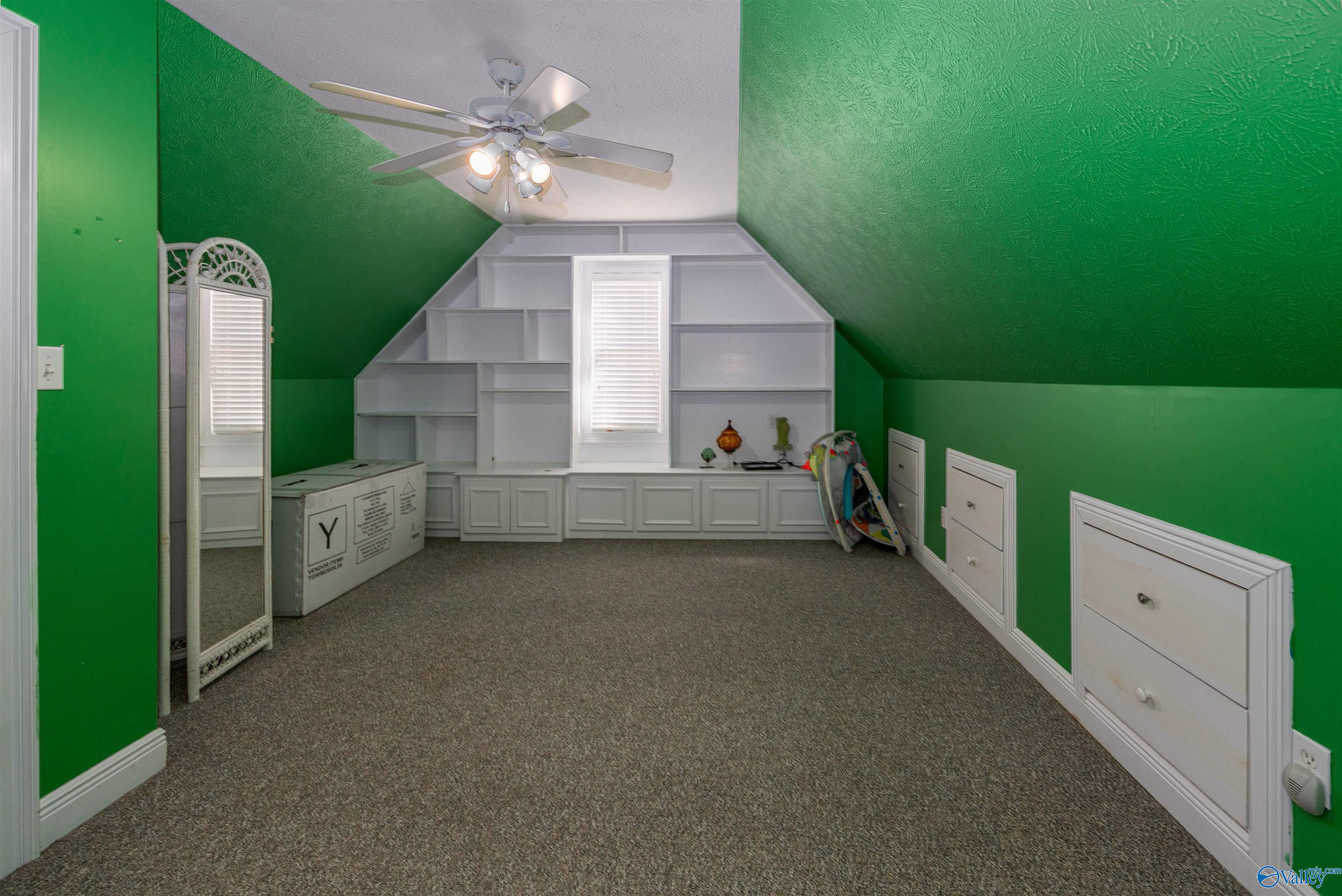 1252 Canoe Creek Road