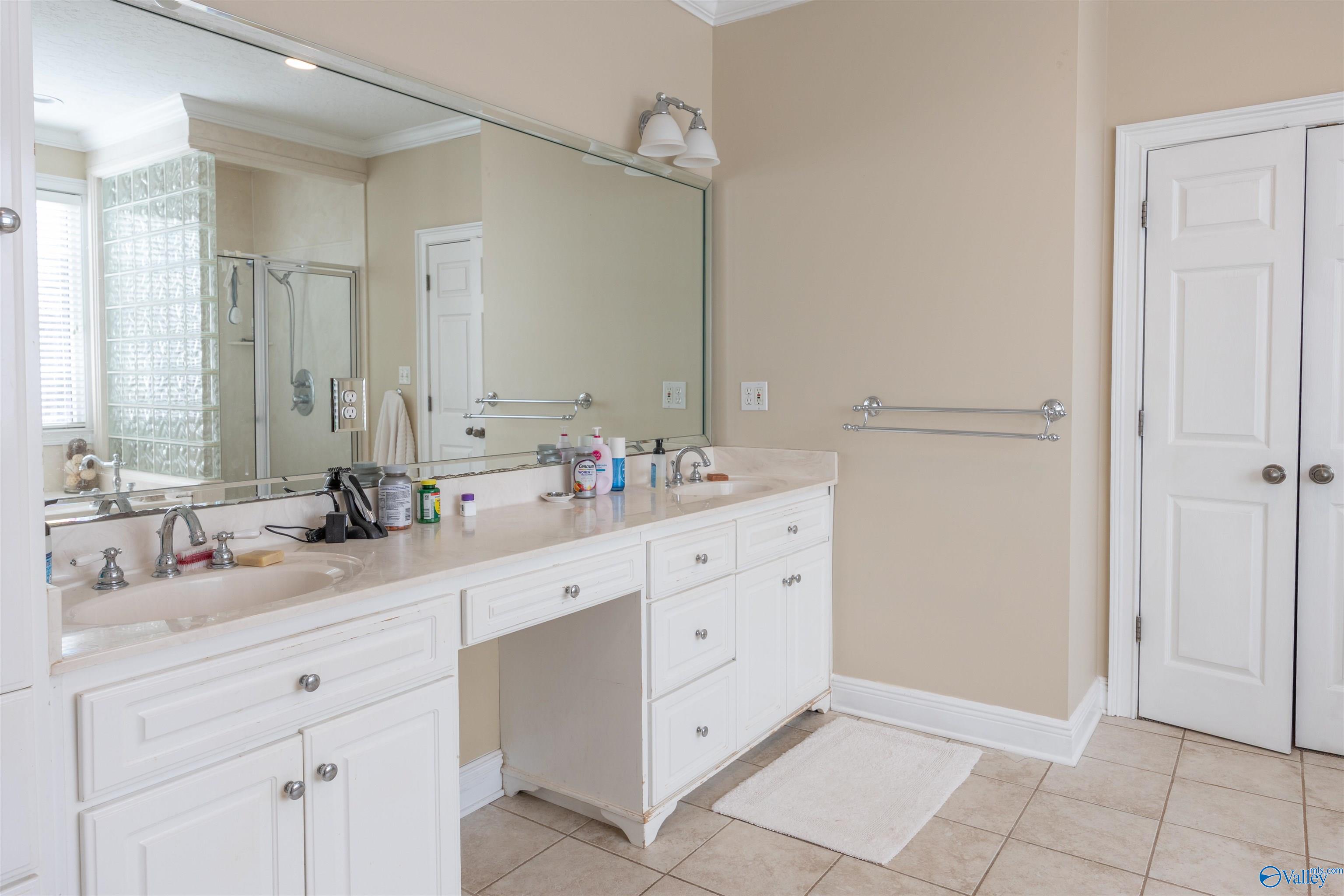 1252 Canoe Creek Road