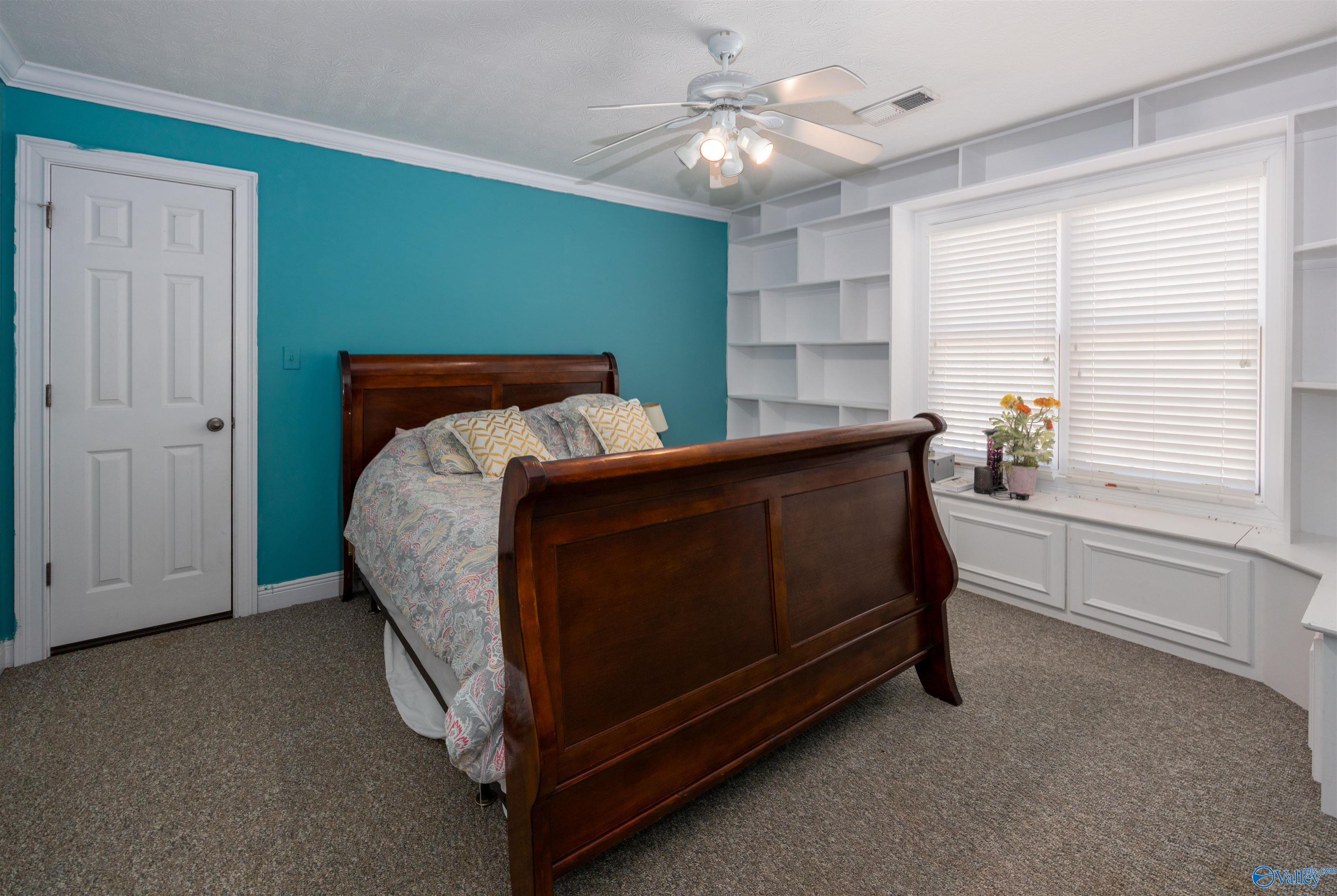 1252 Canoe Creek Road