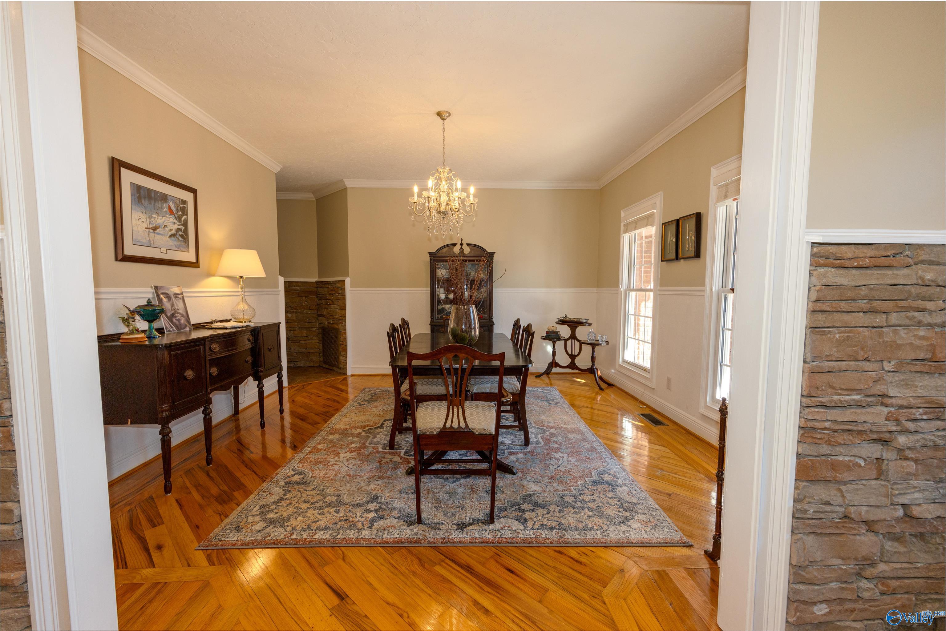 1252 Canoe Creek Road