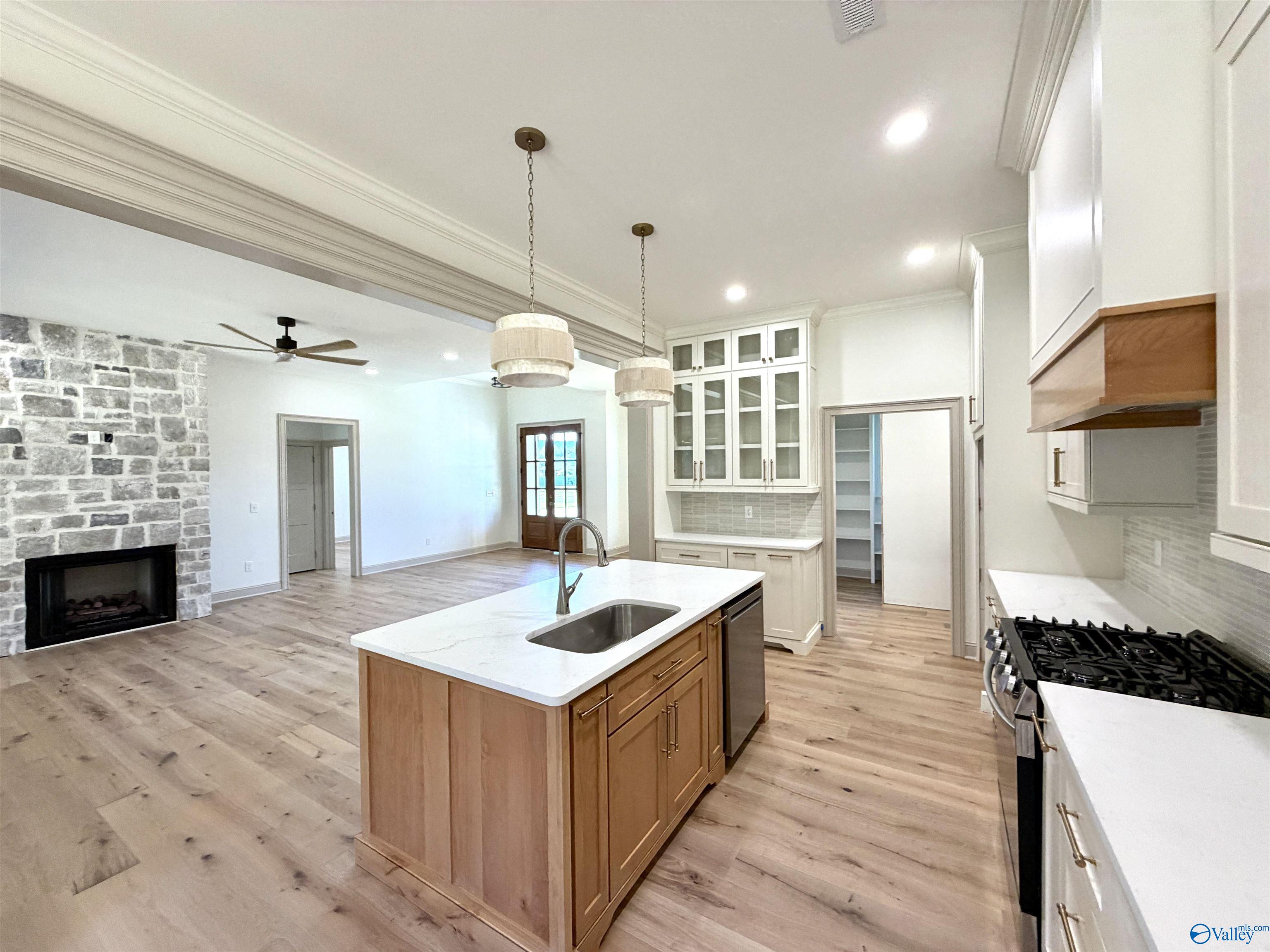 1073 Rosehaven Drive