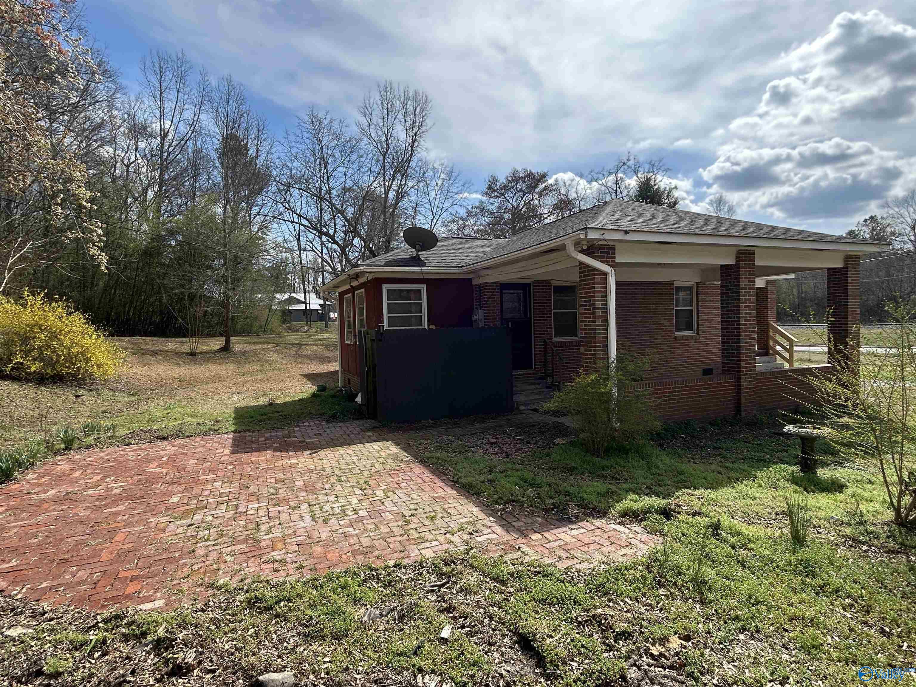 1818 Webster Road