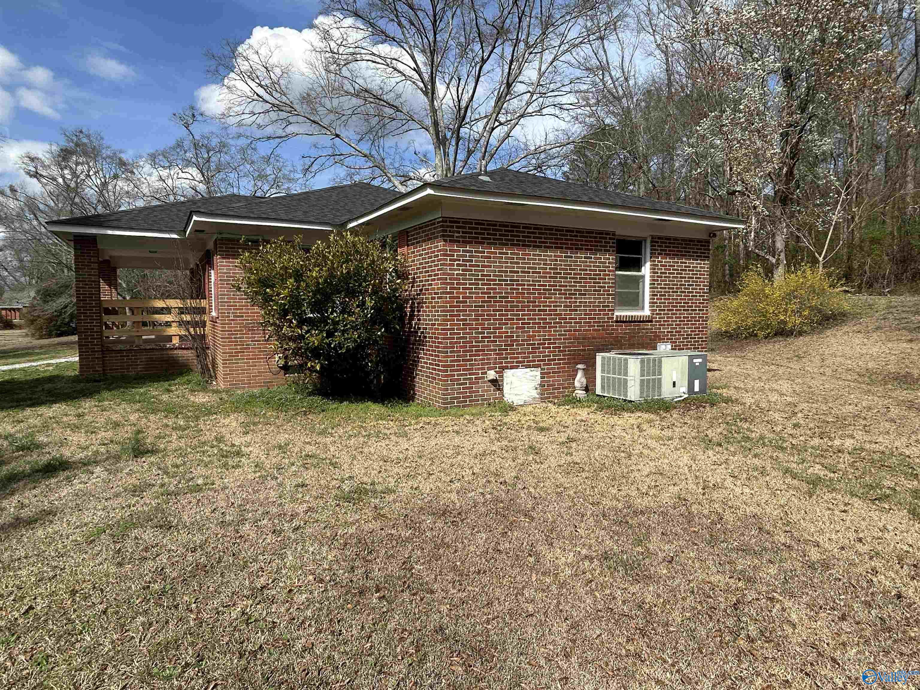 1818 Webster Road