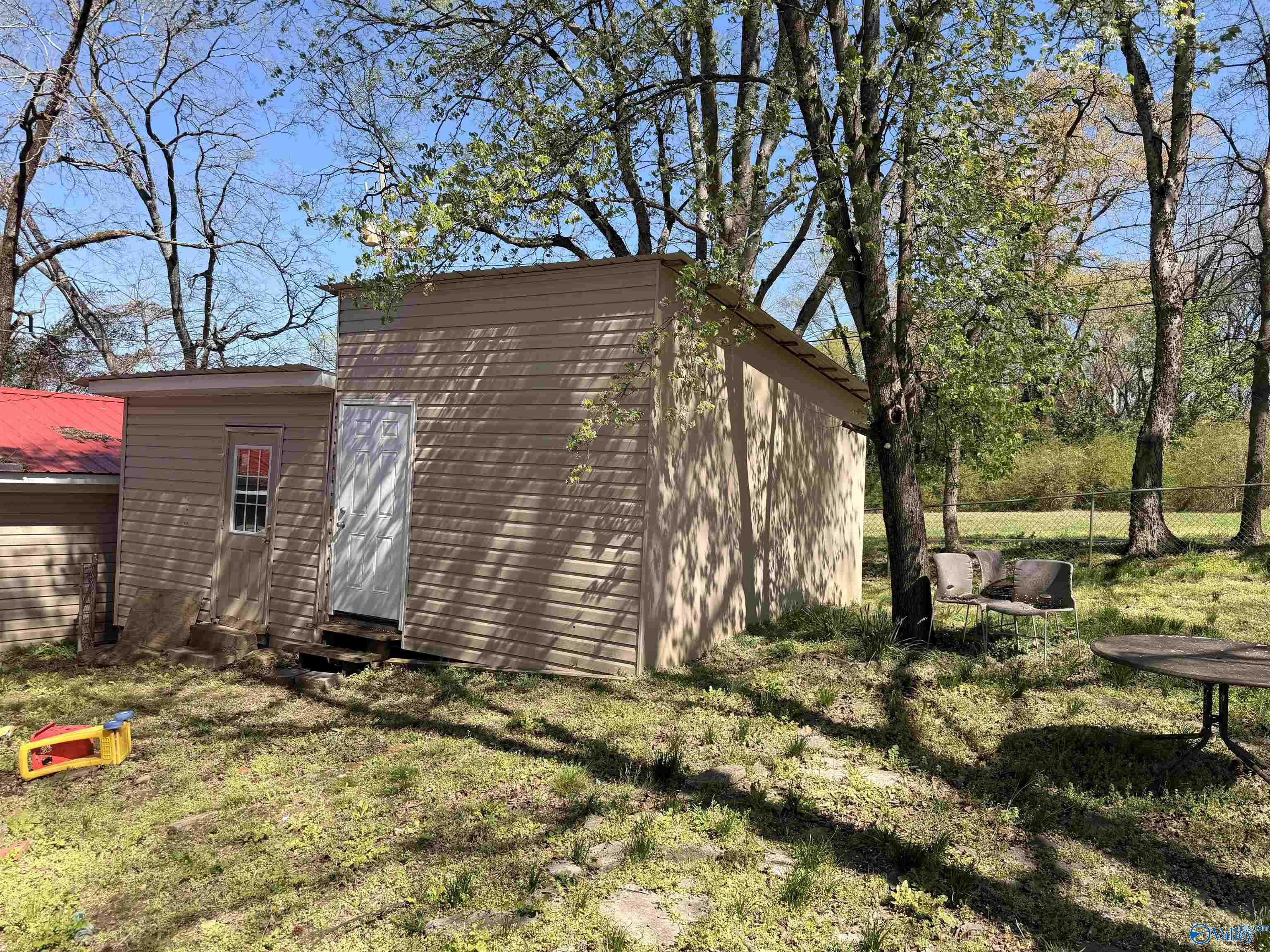 106 W Kyle Place