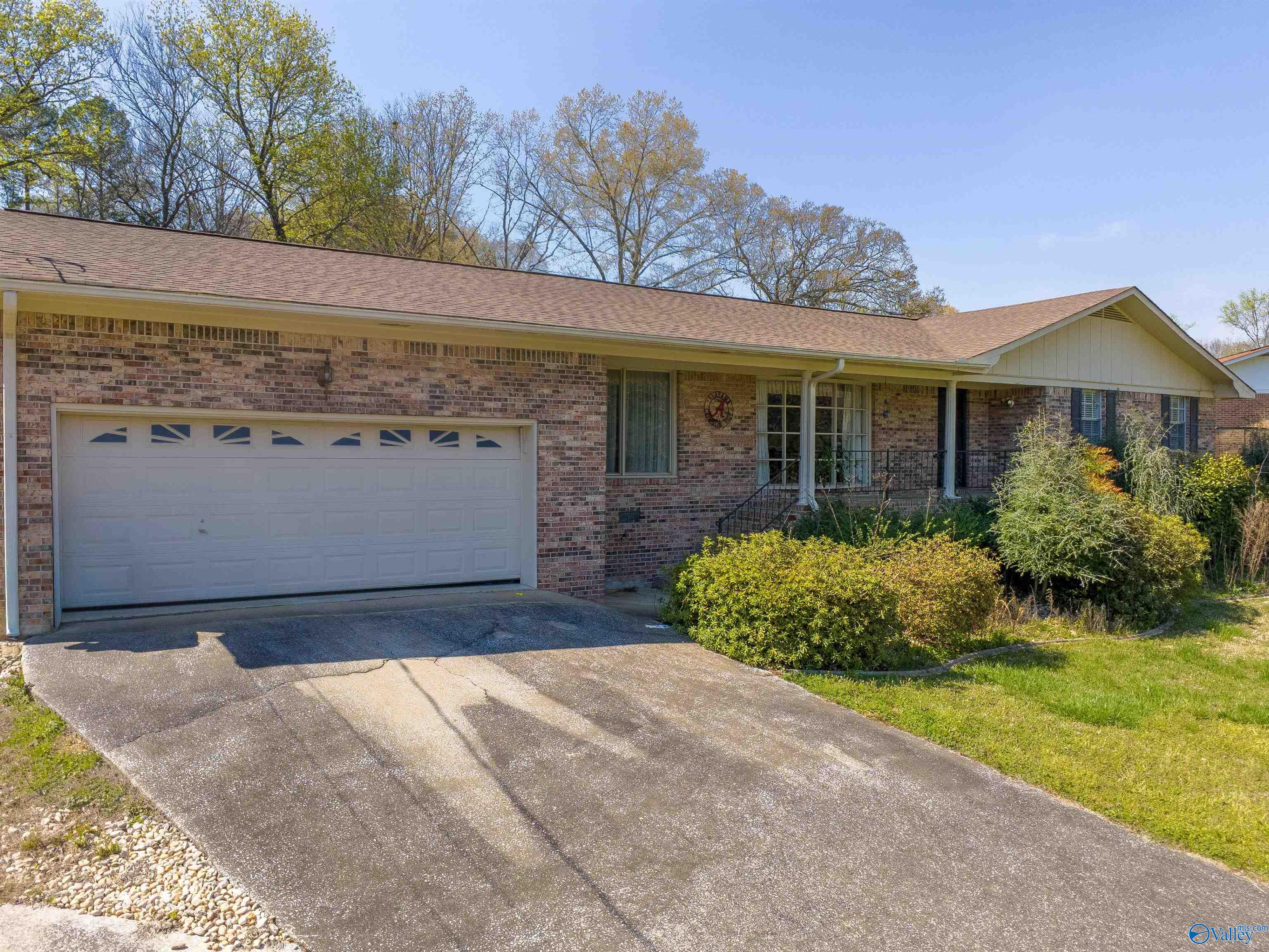 416 Lenford Avenue