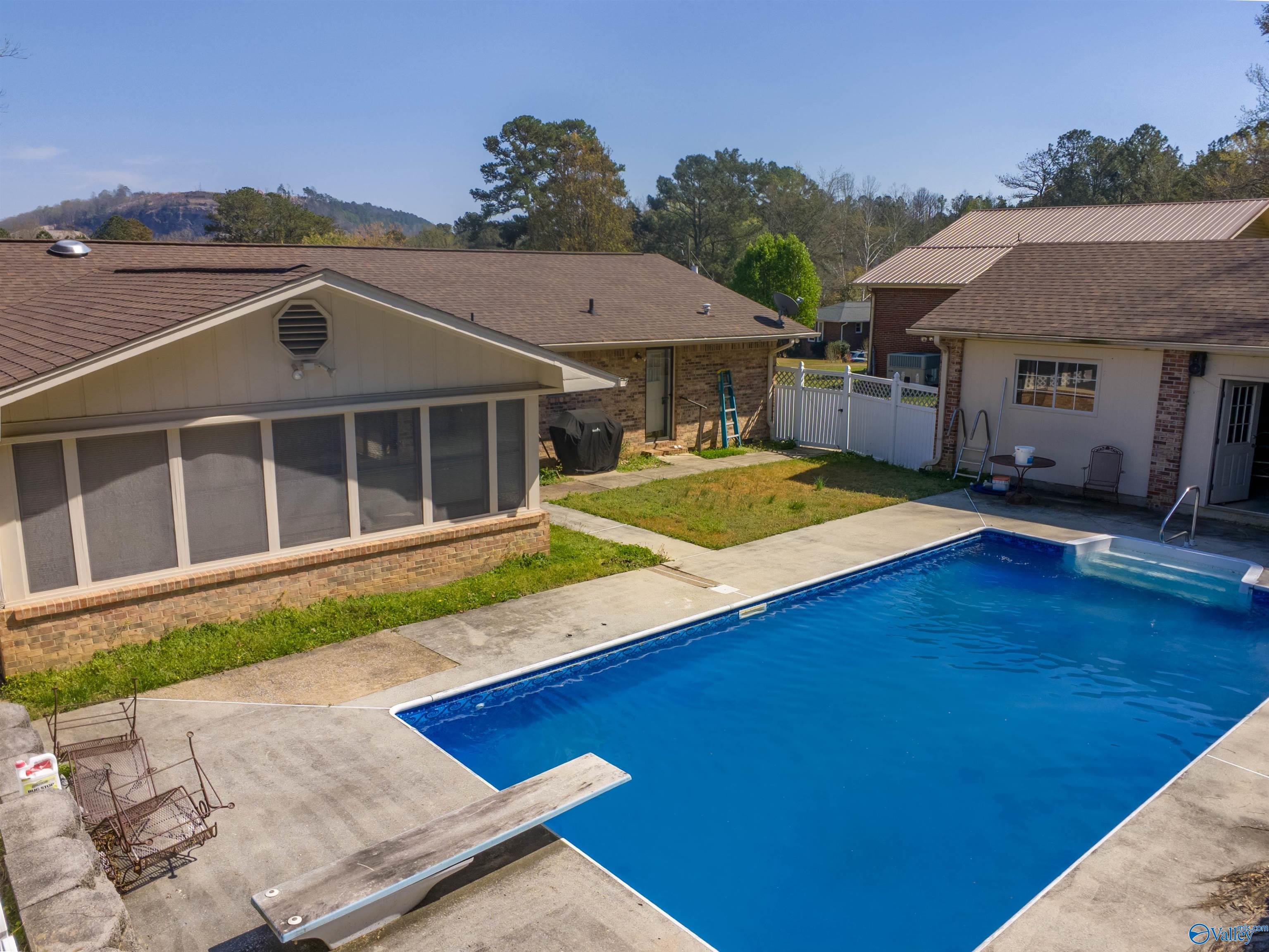 416 Lenford Avenue