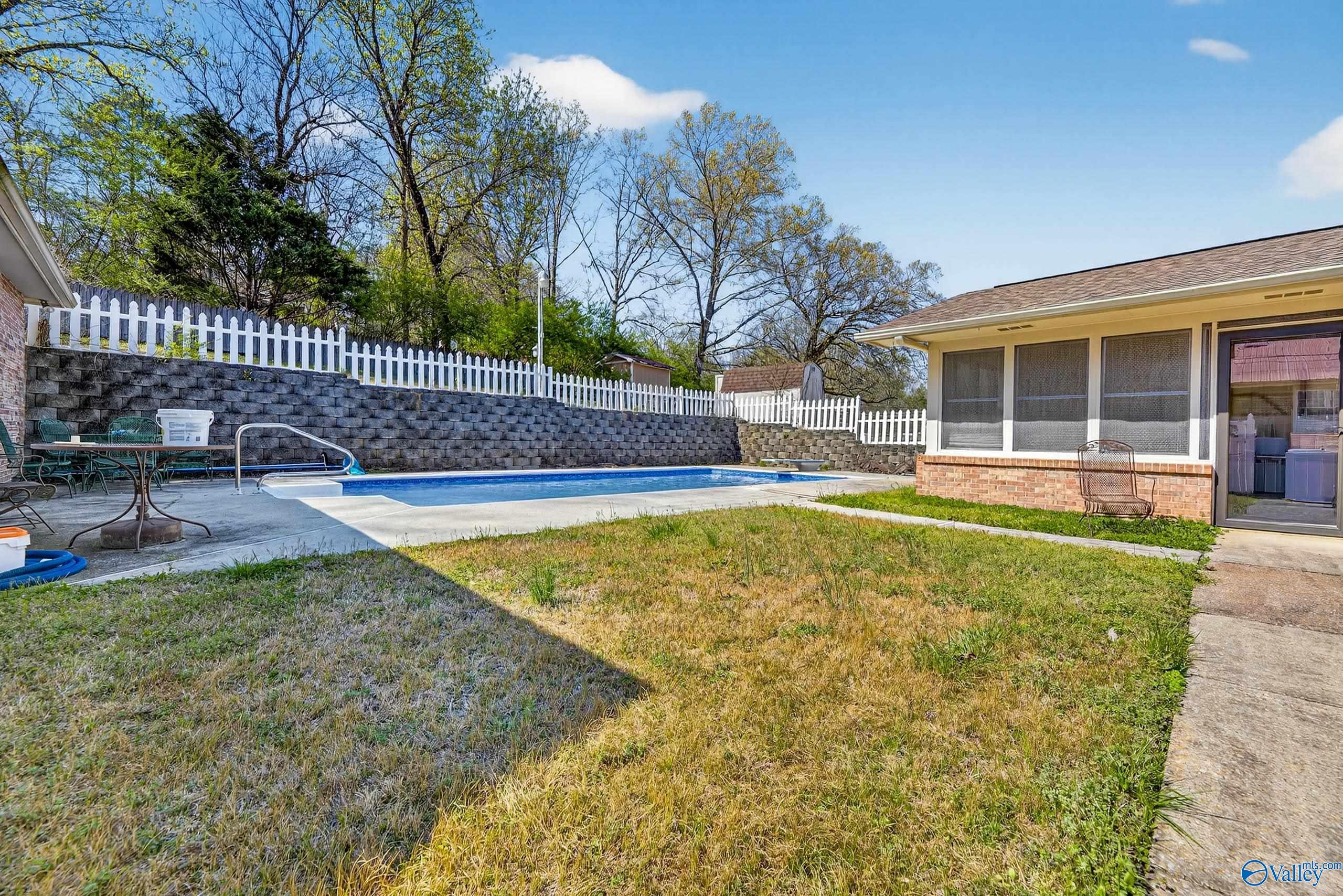 416 Lenford Avenue