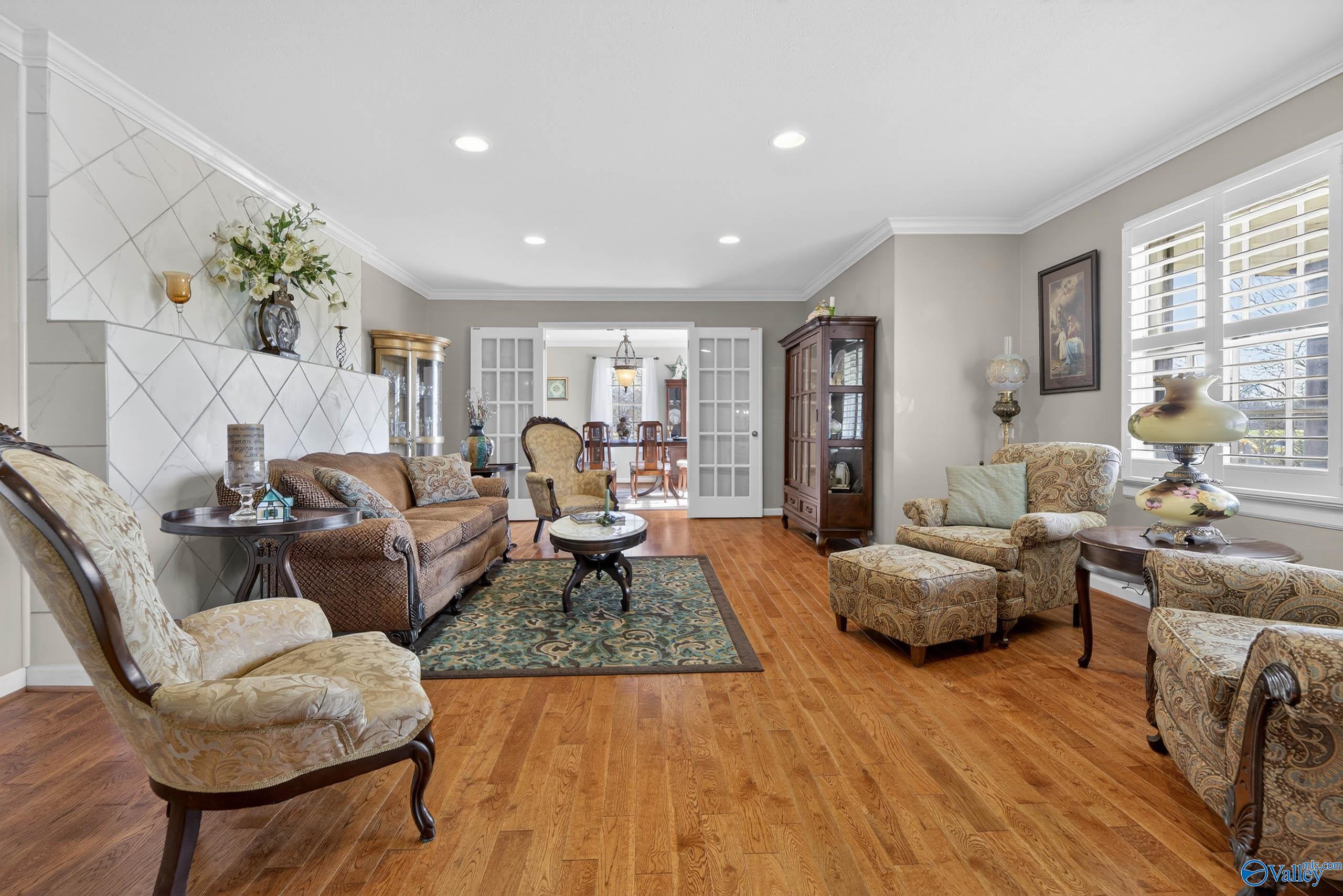 1105 5th Street SW