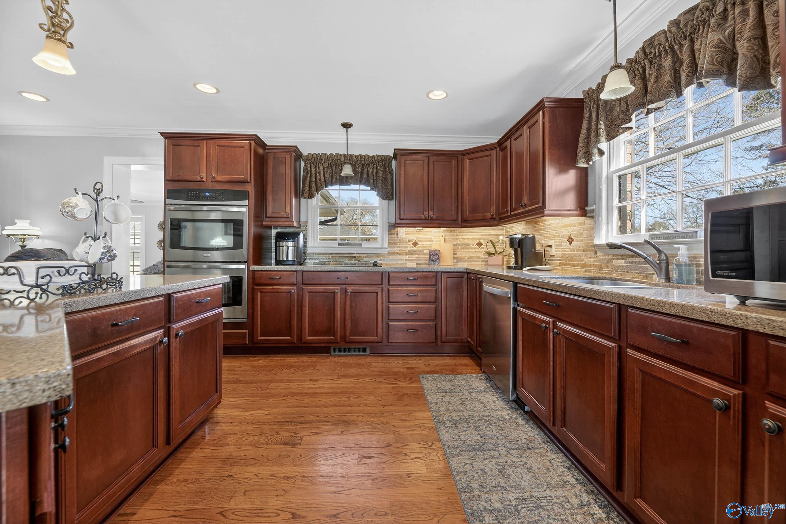 1105 5th Street SW
