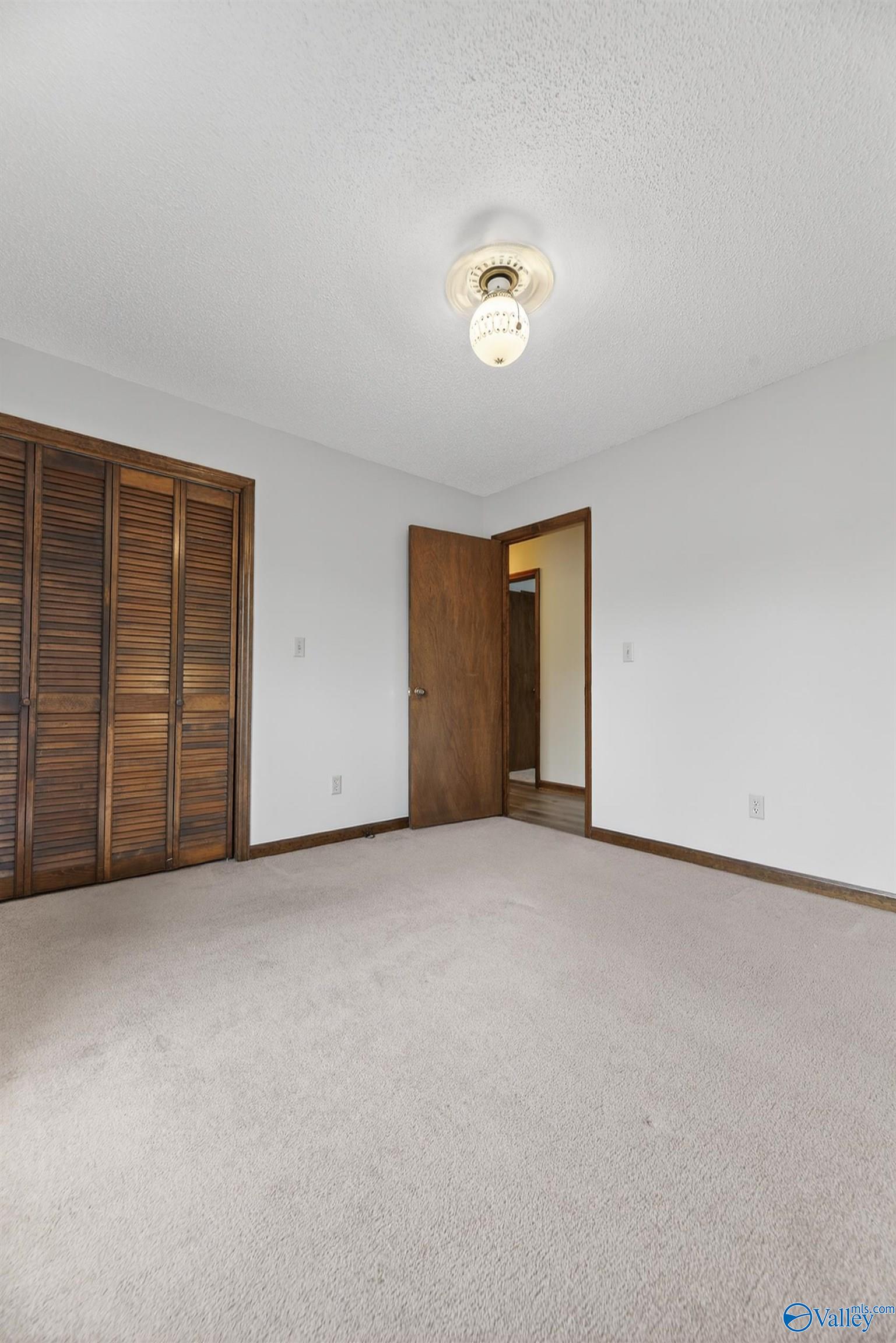 925 Valley Drive