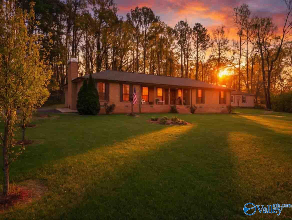 925 Valley Drive