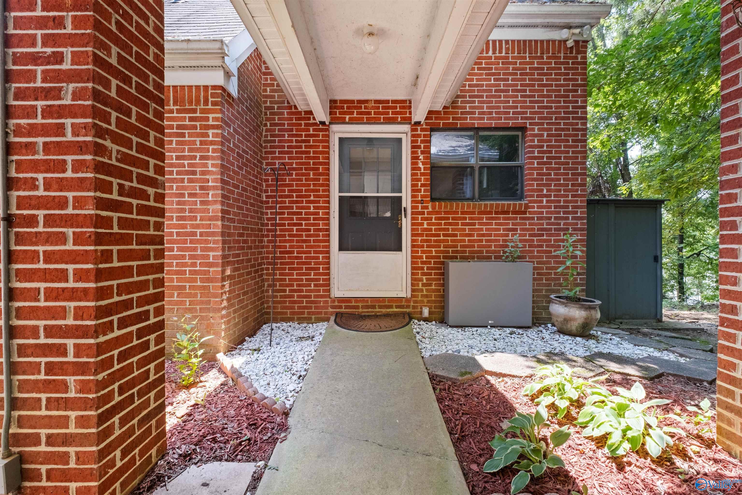 6008 Lister Ferry Road