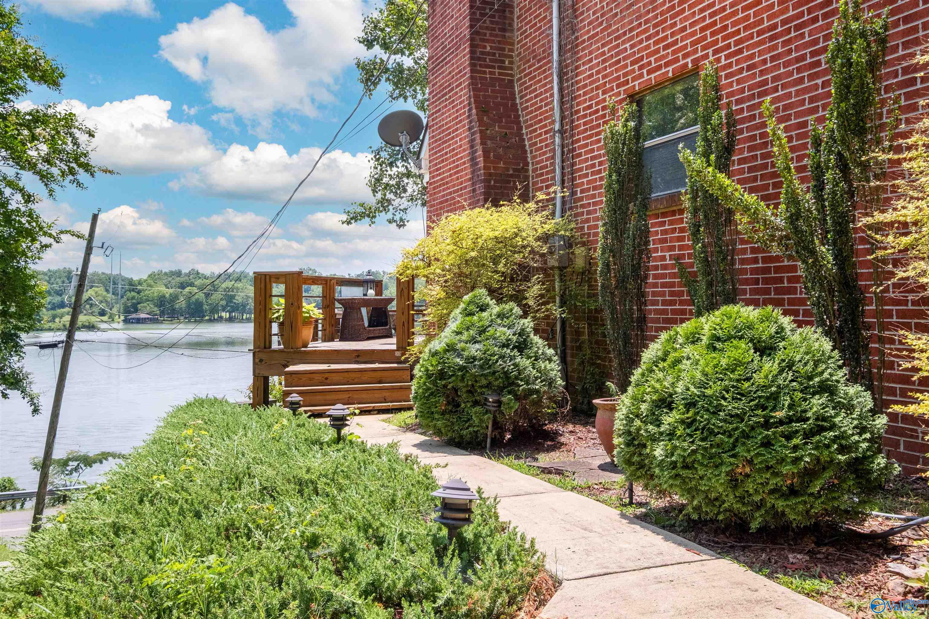 6008 Lister Ferry Road