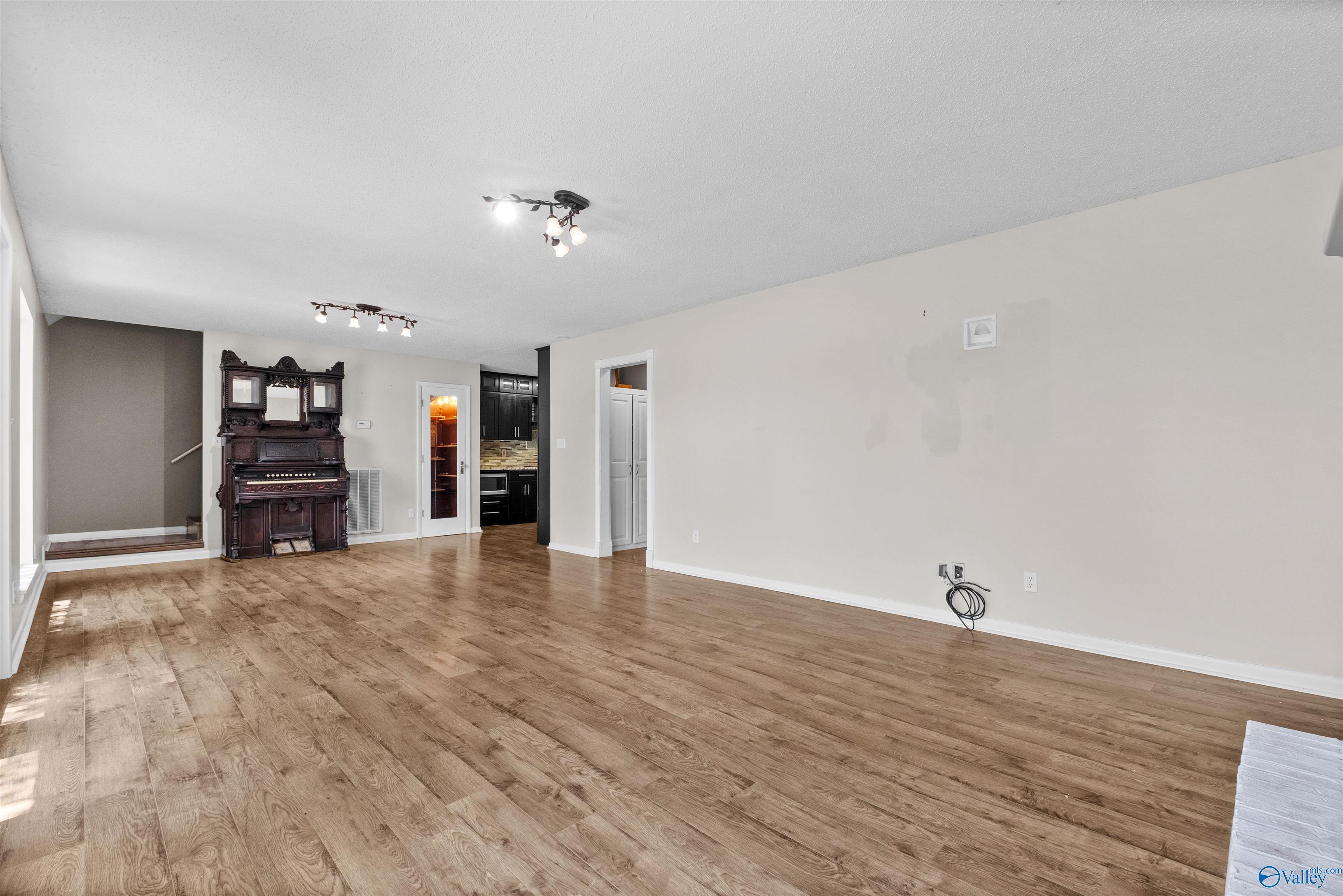 6008 Lister Ferry Road