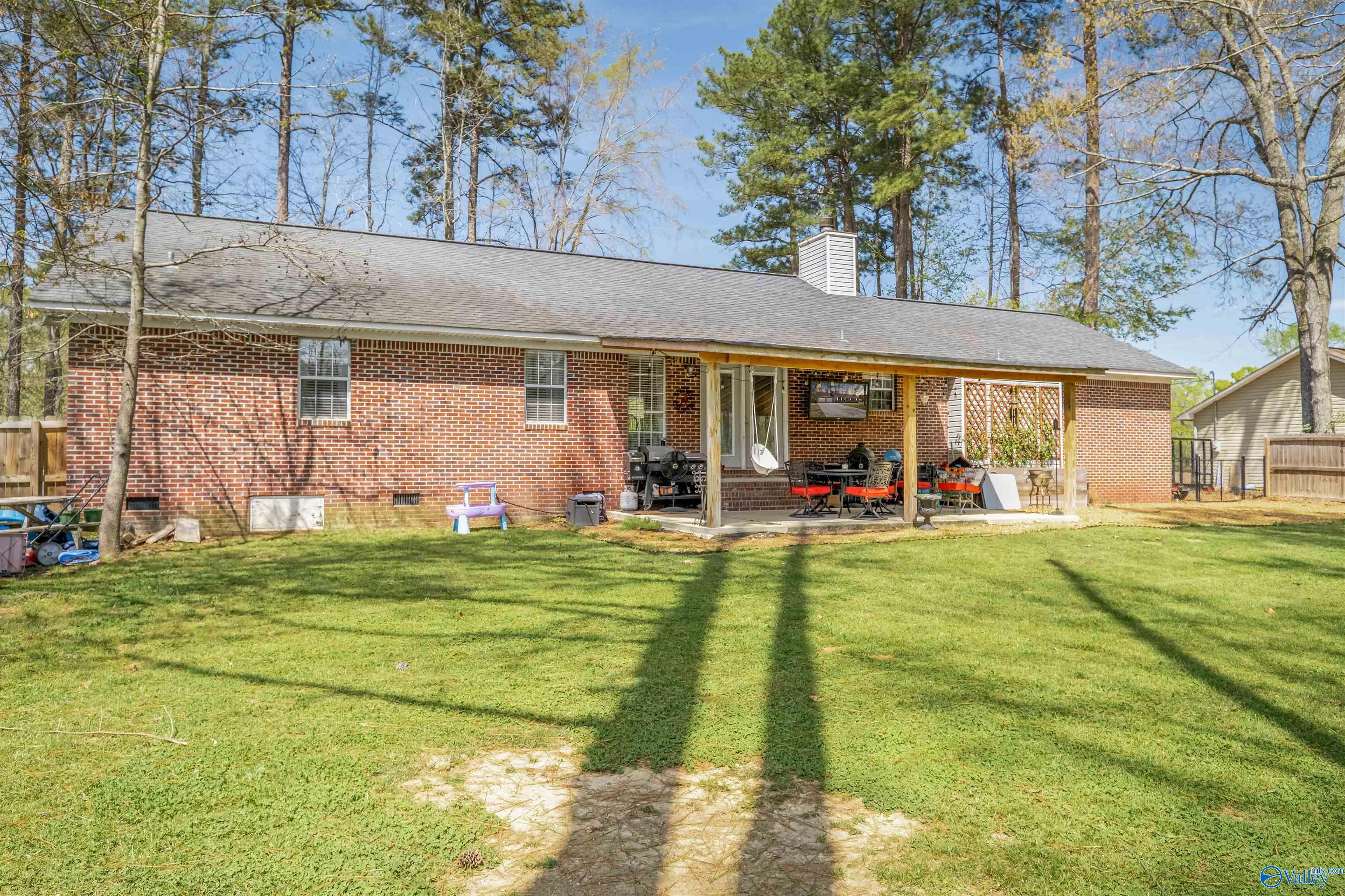 2075 Jane Lane
