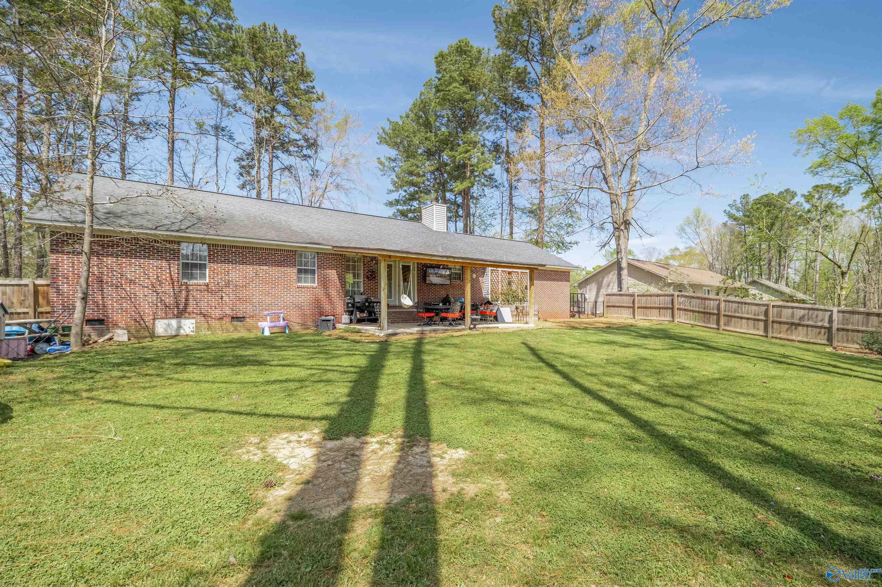 2075 Jane Lane