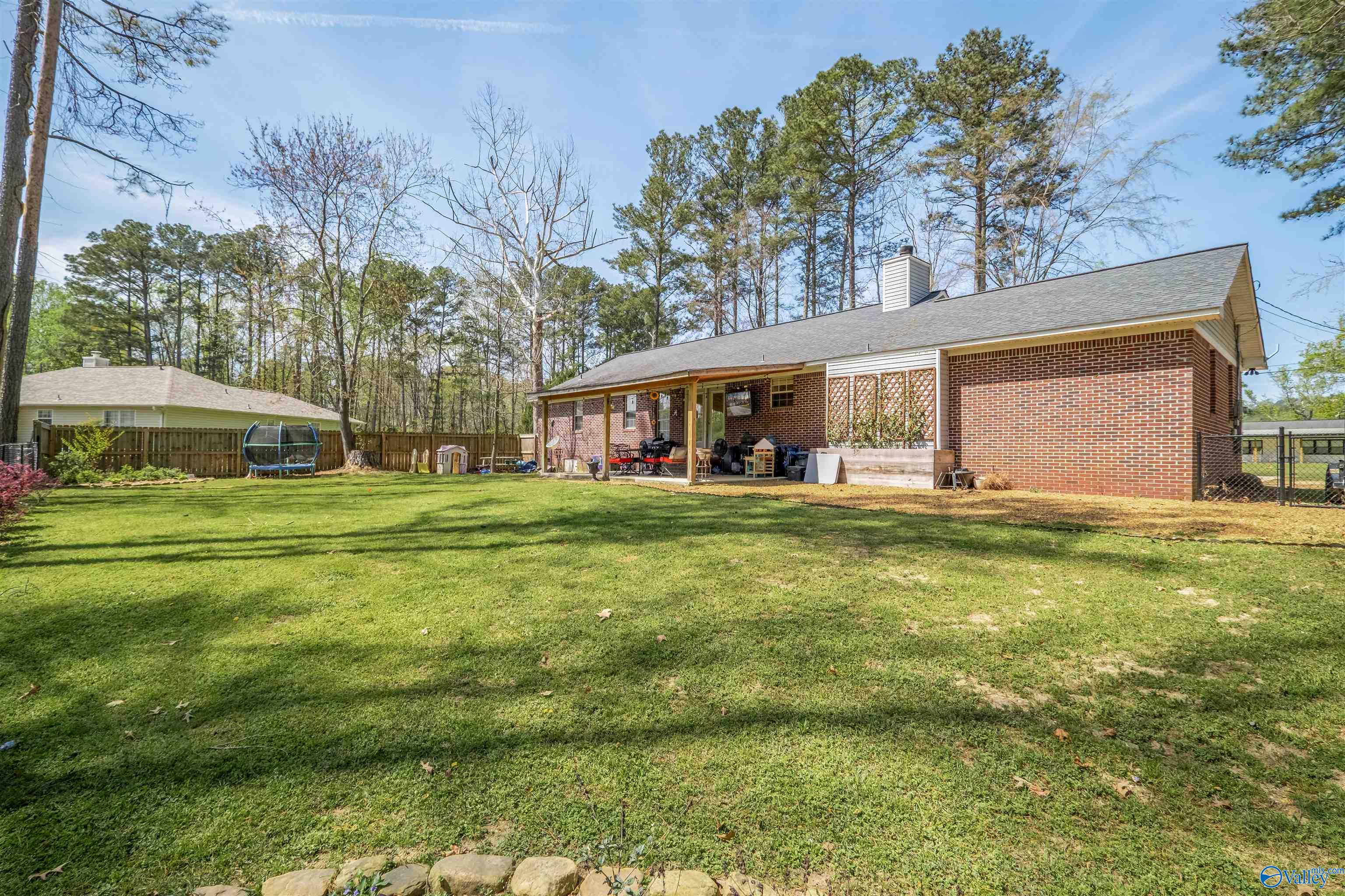 2075 Jane Lane