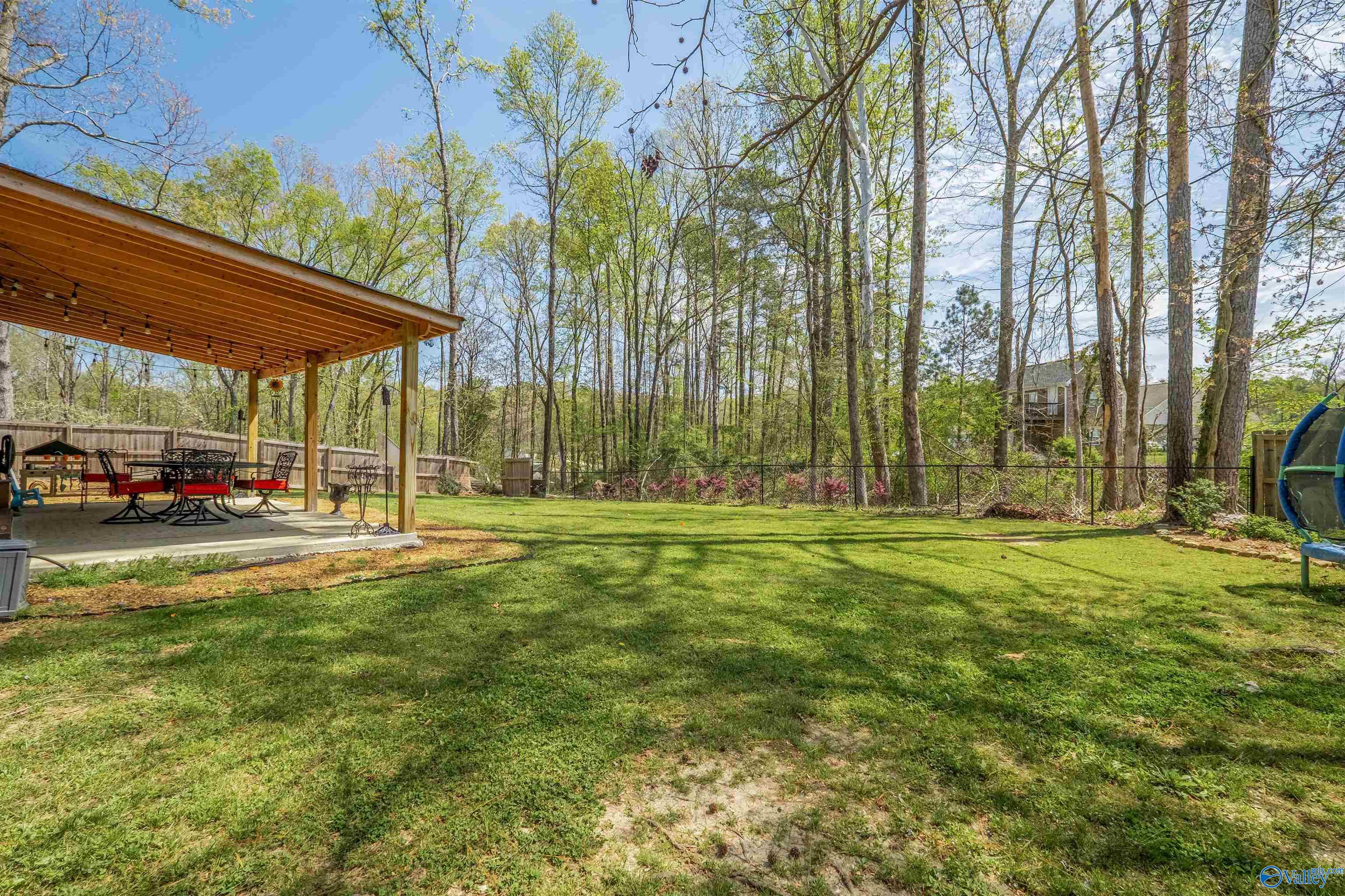 2075 Jane Lane