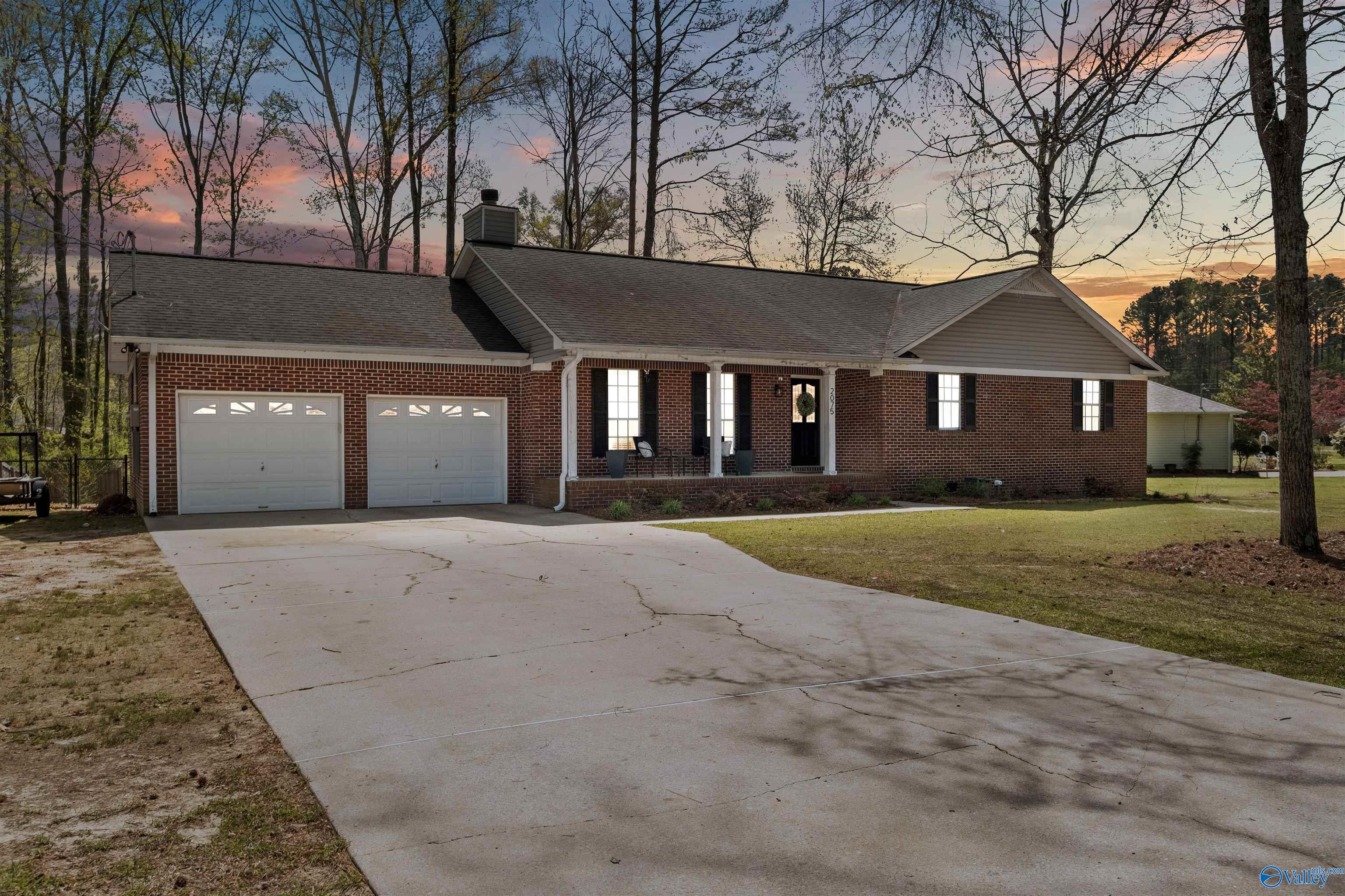 2075 Jane Lane