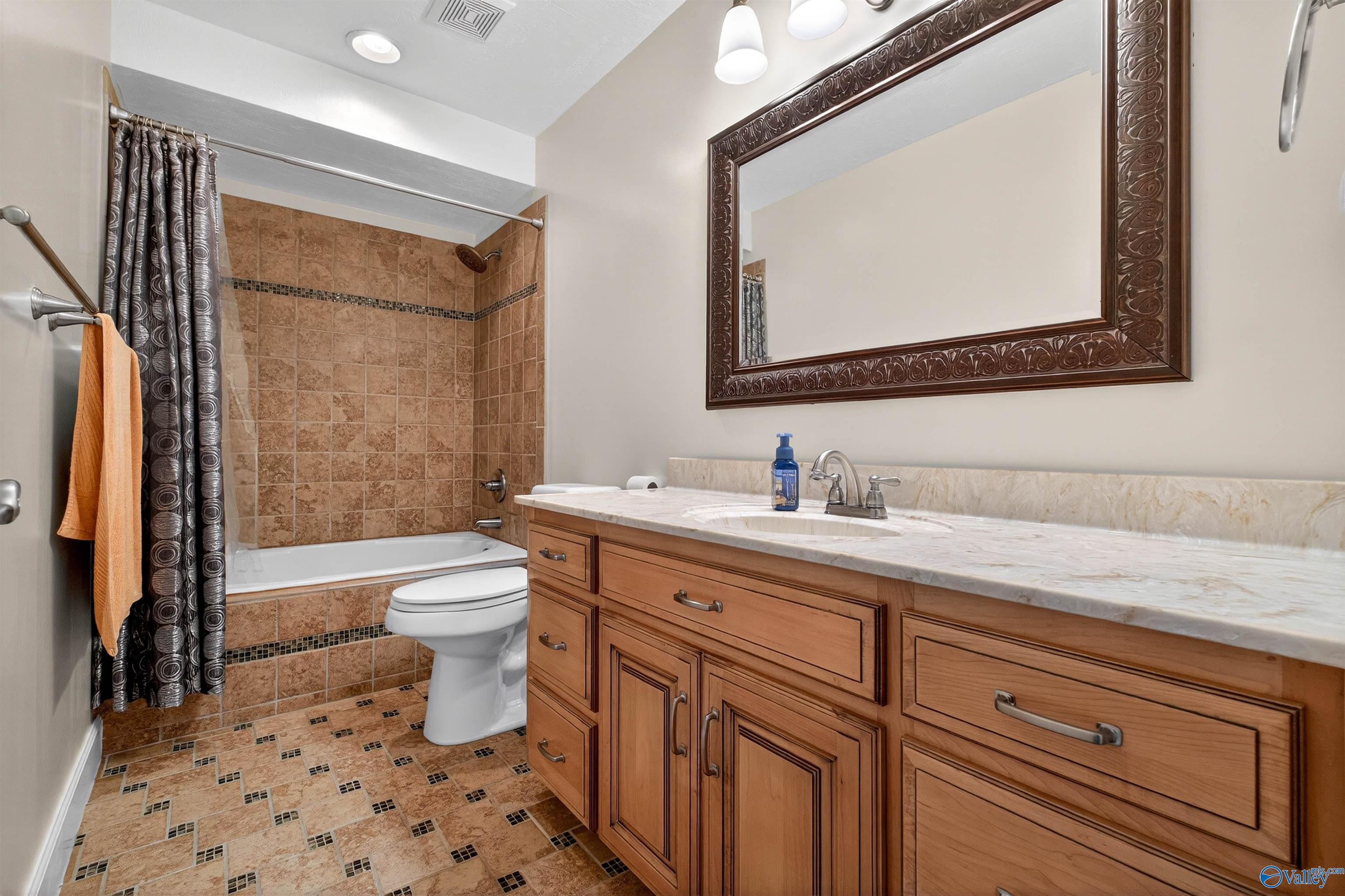 308 Mayfield Lane NE