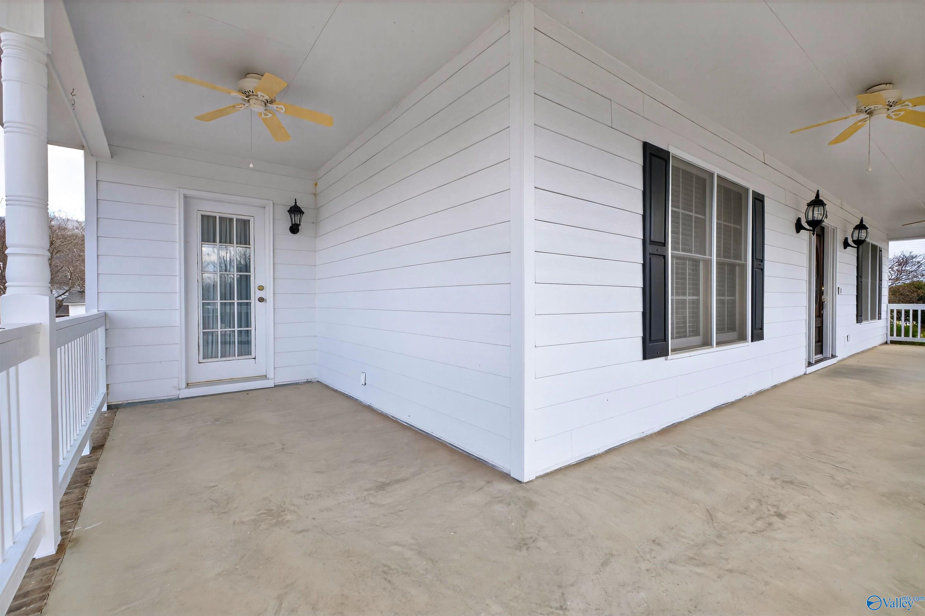 308 Mayfield Lane NE
