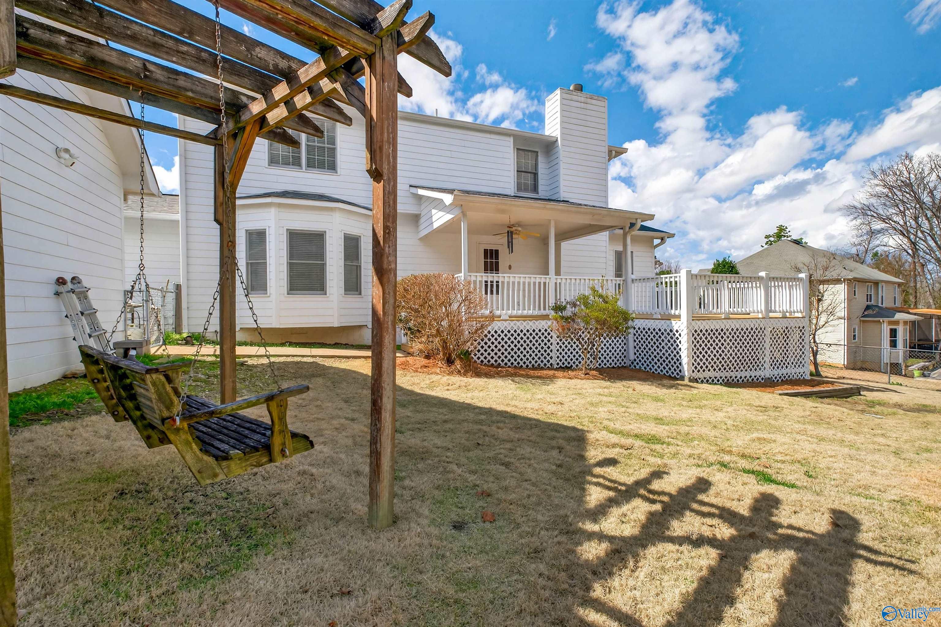 308 Mayfield Lane NE