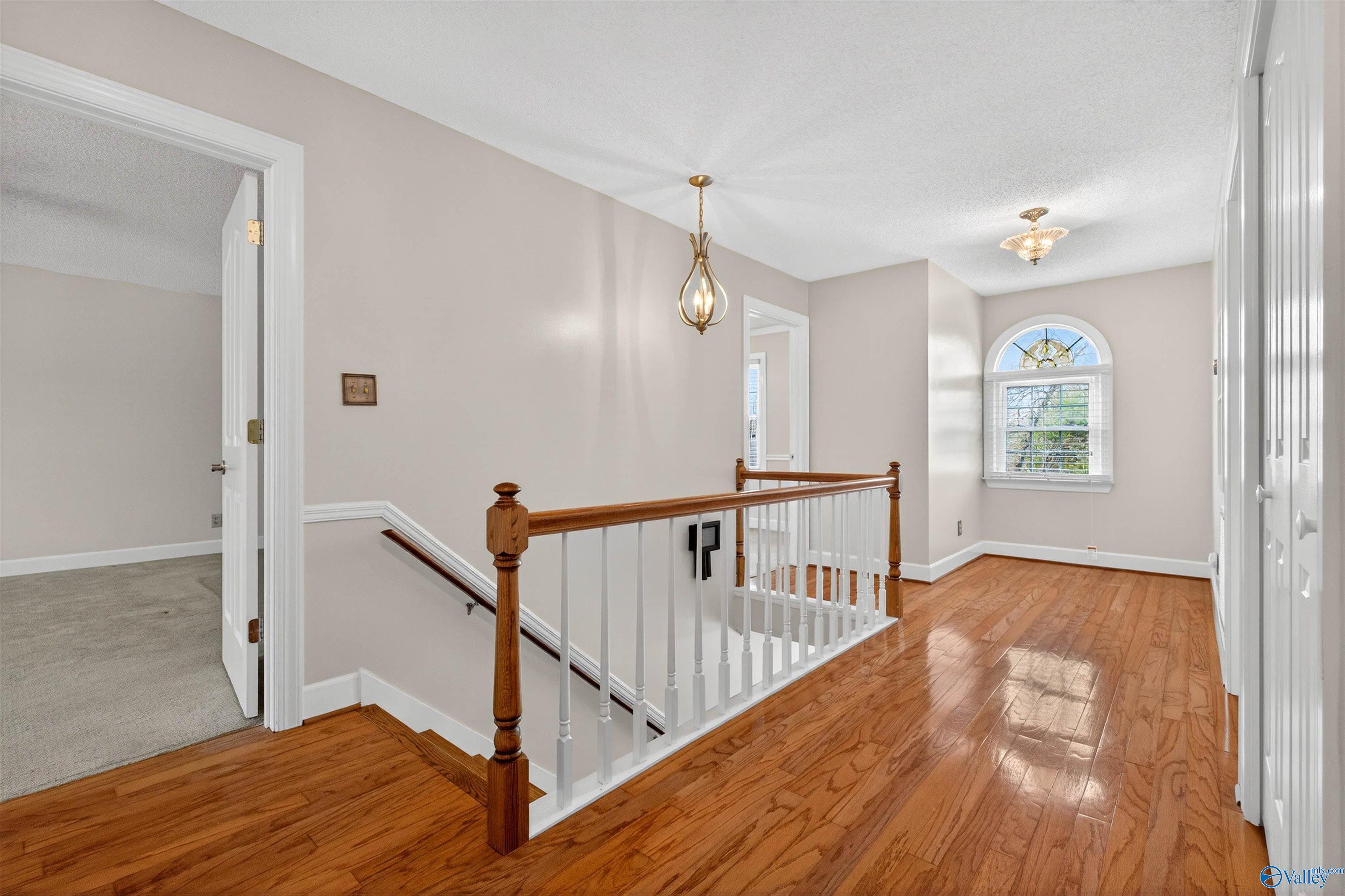 308 Mayfield Lane NE