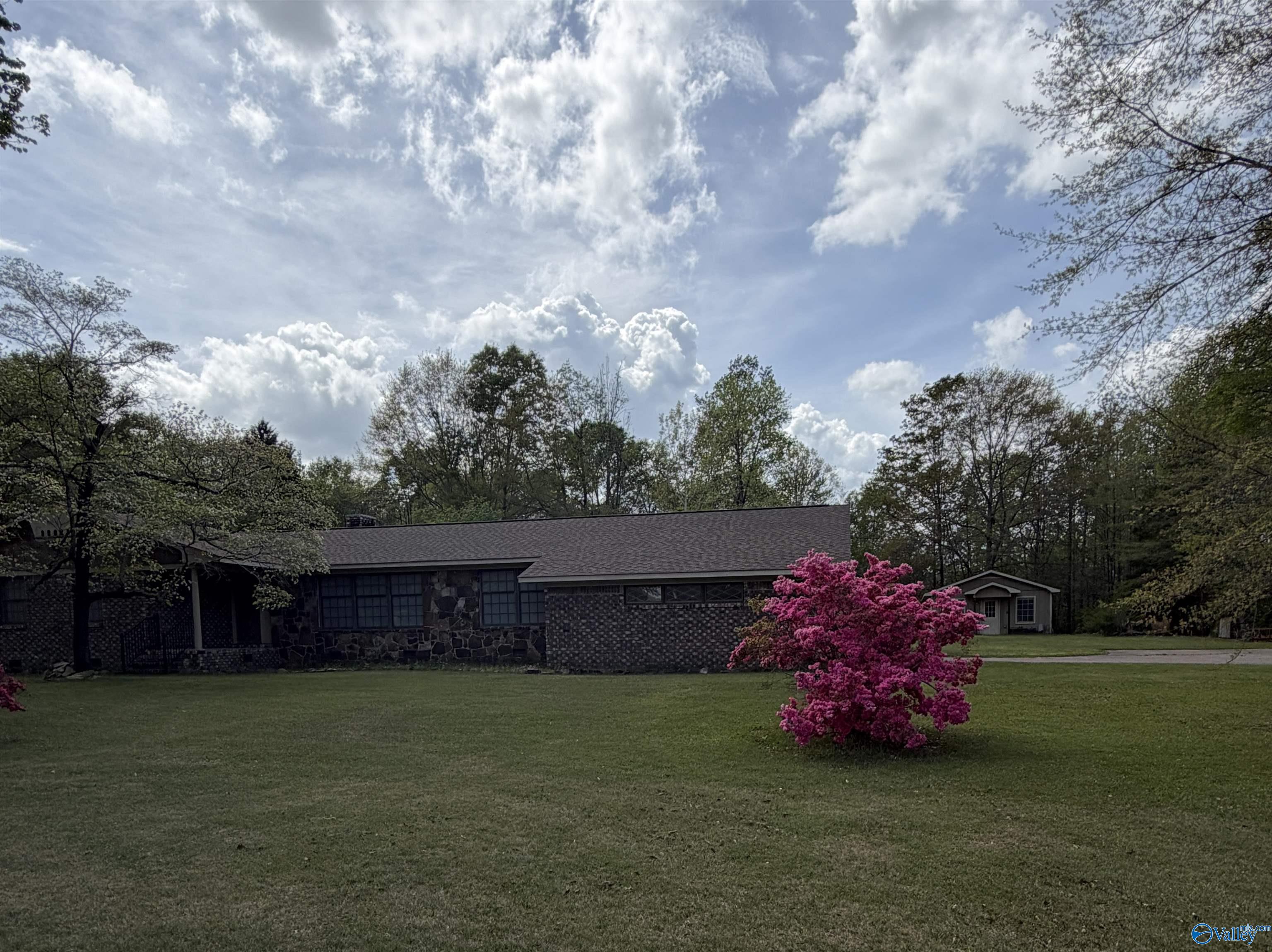 398 Peteet Street