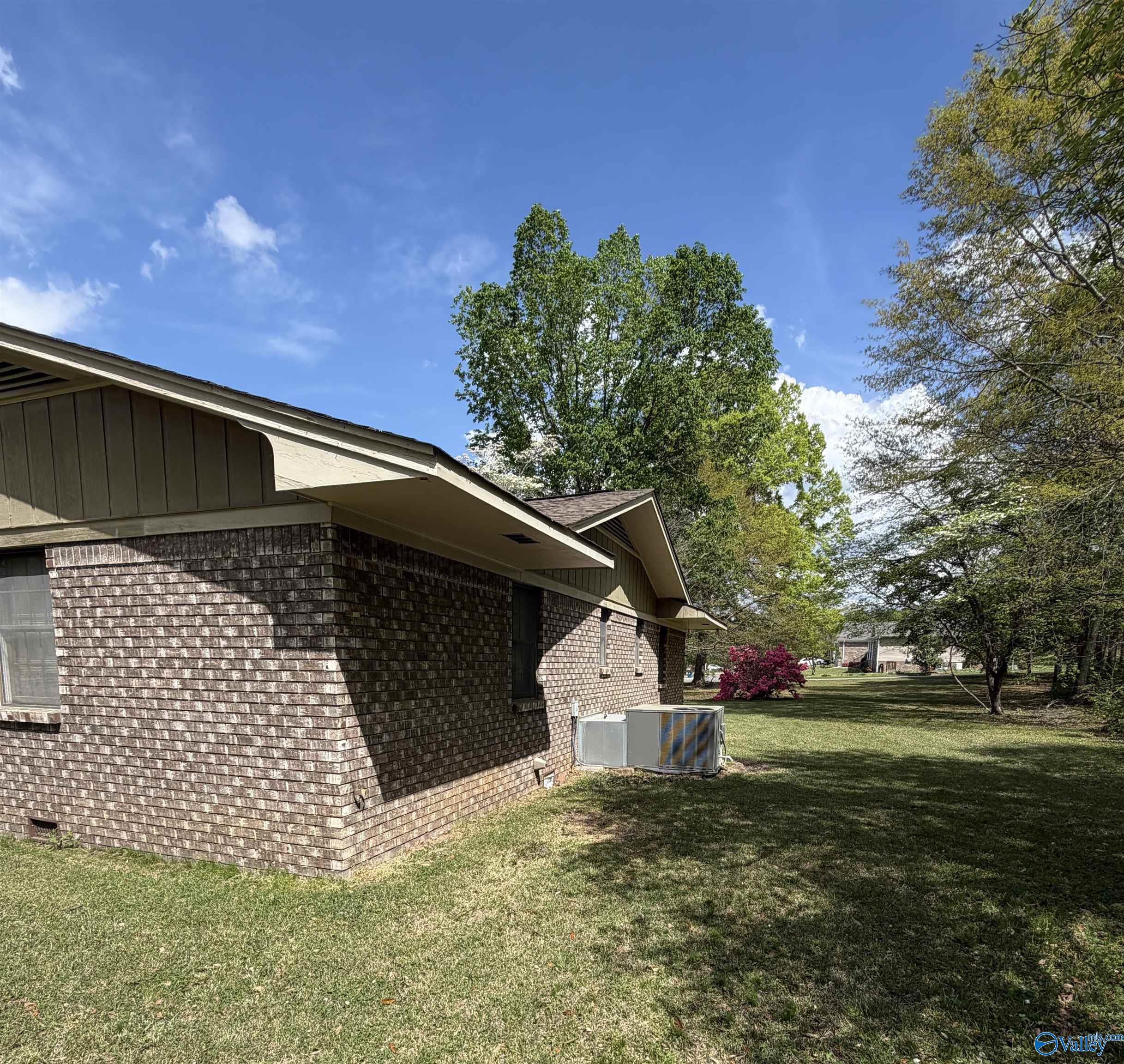 398 Peteet Street