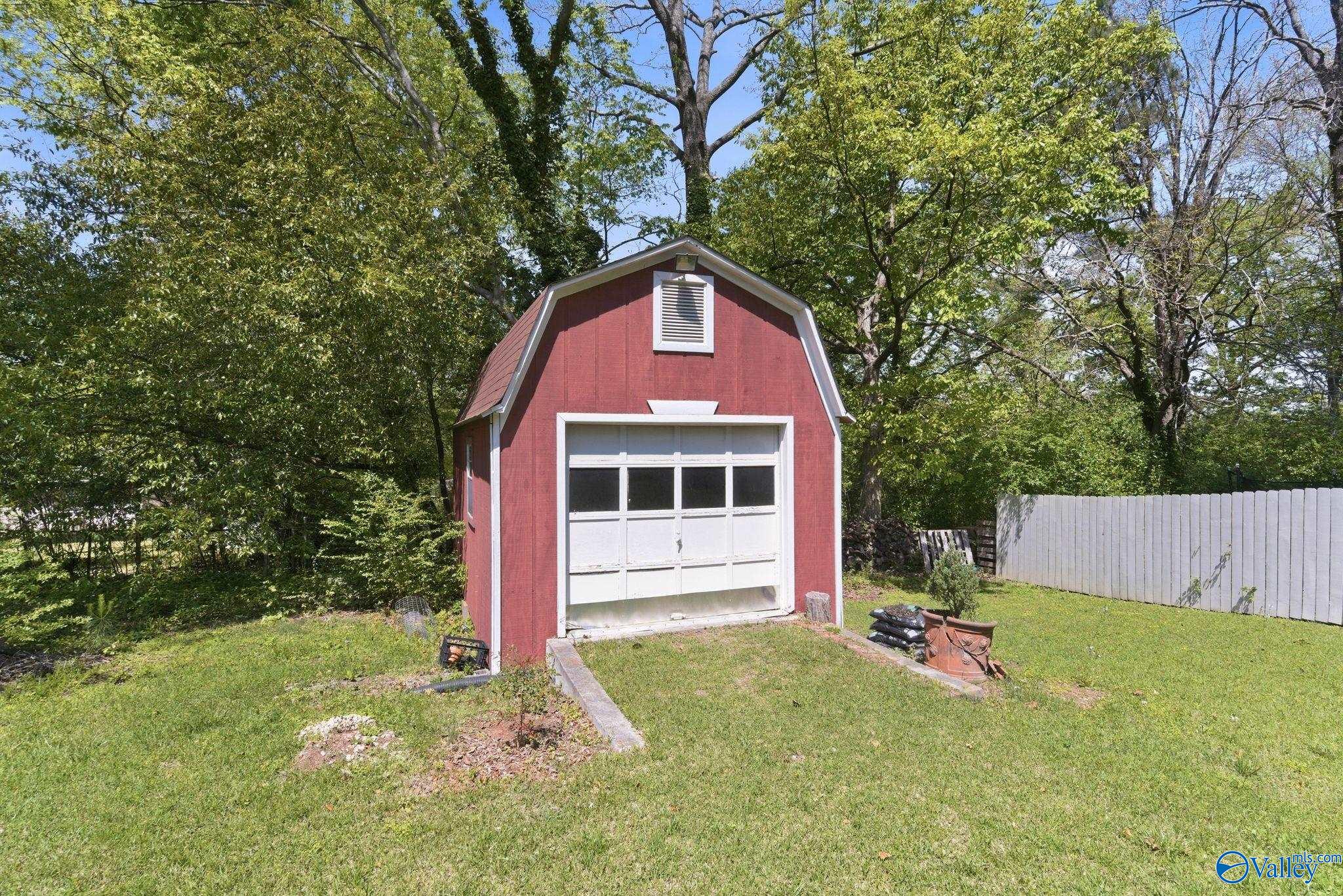 1212 Bellevue Drive