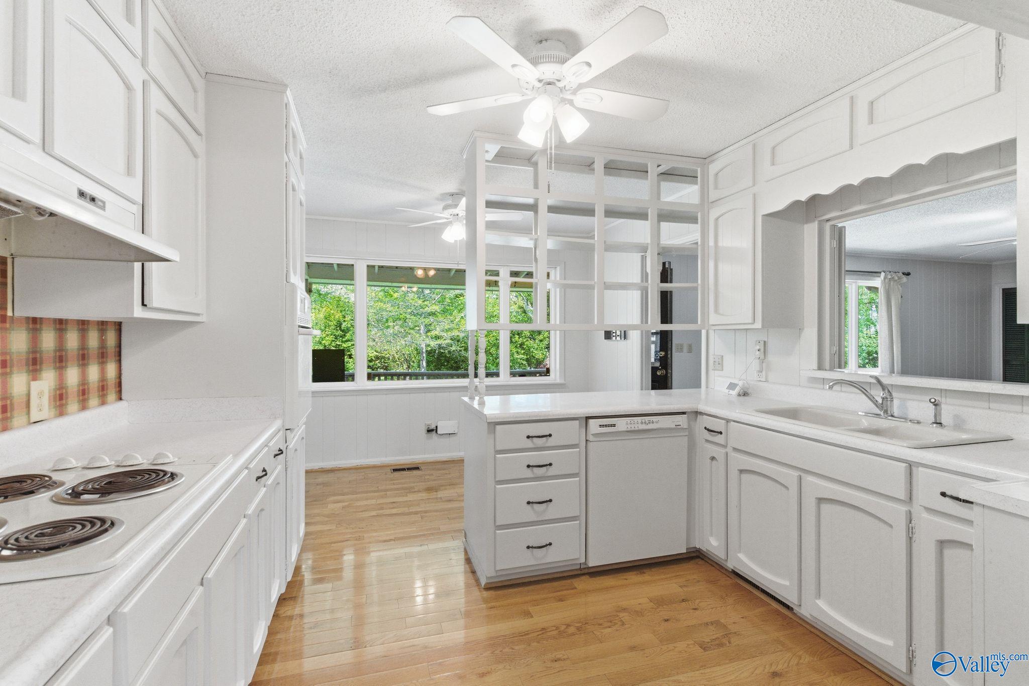 1212 Bellevue Drive