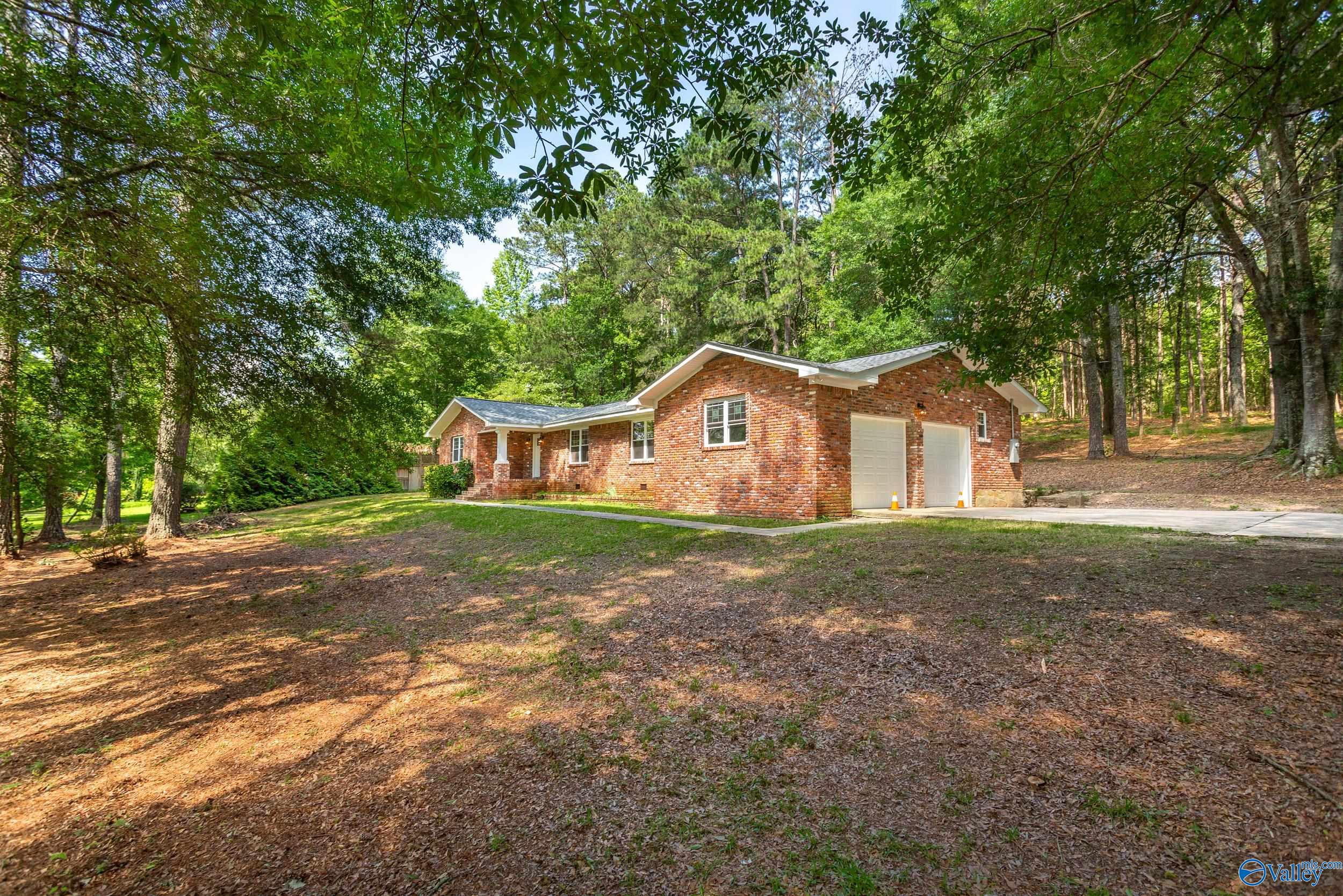 2810 Mountain View Drive