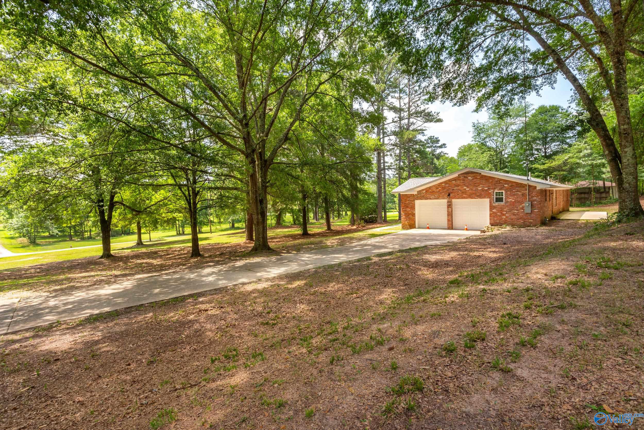 2810 Mountain View Drive