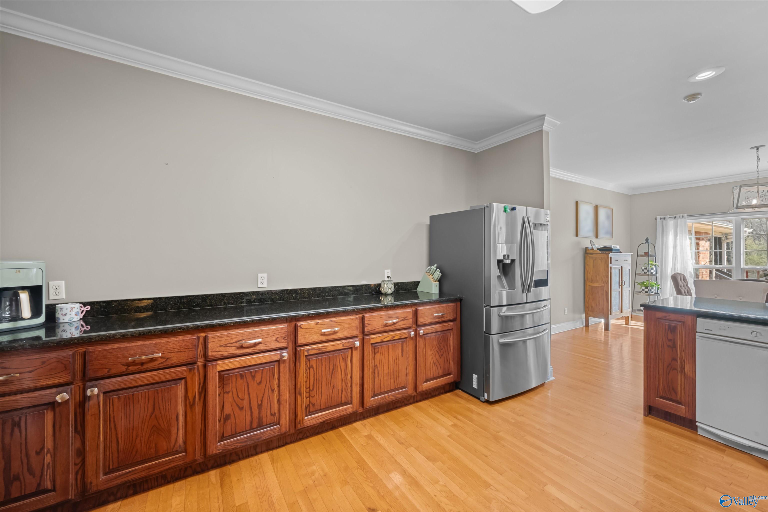 325 Rowan Cut Off Road